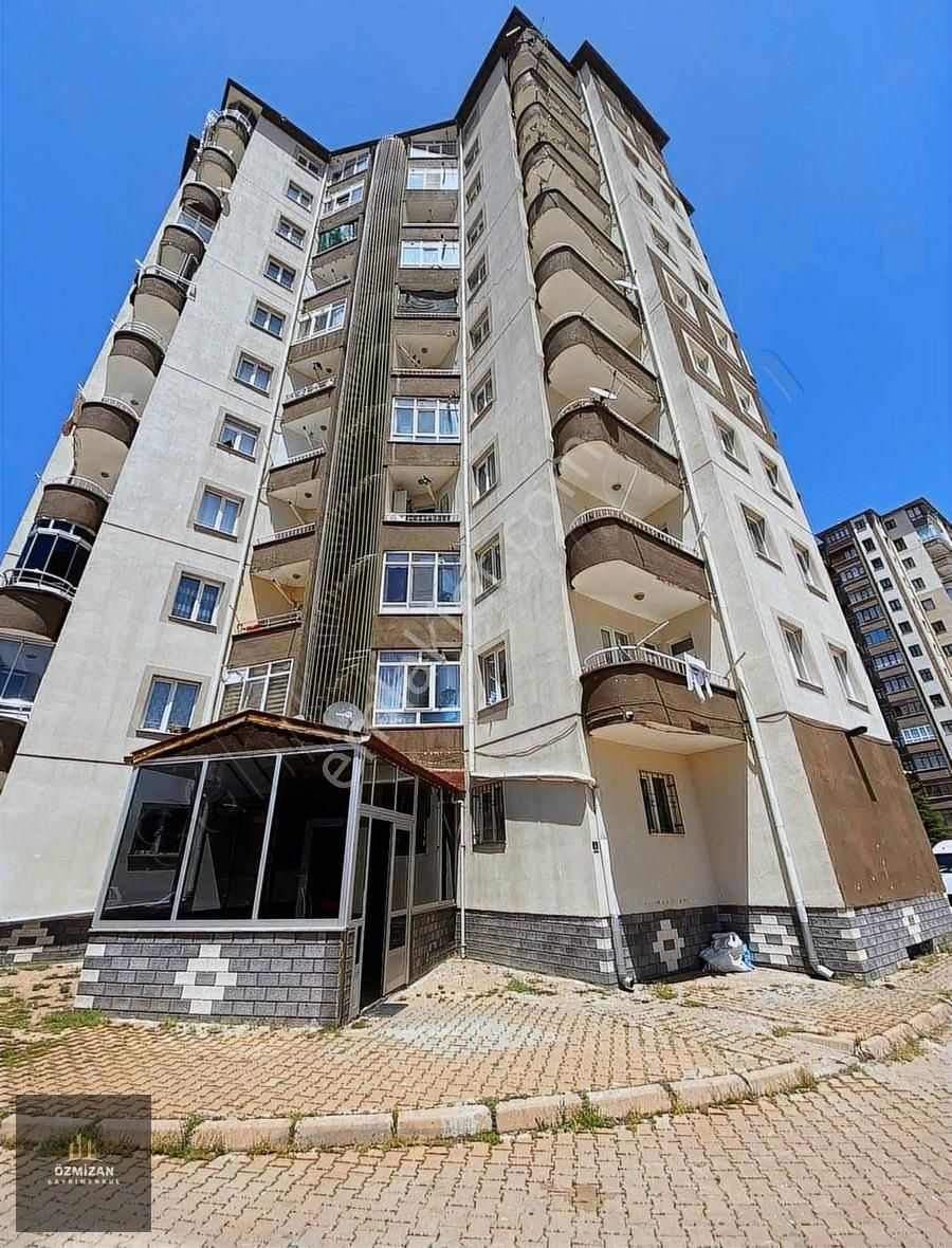 Altınoluk Mahallesinde Satılık 3+1 Darie