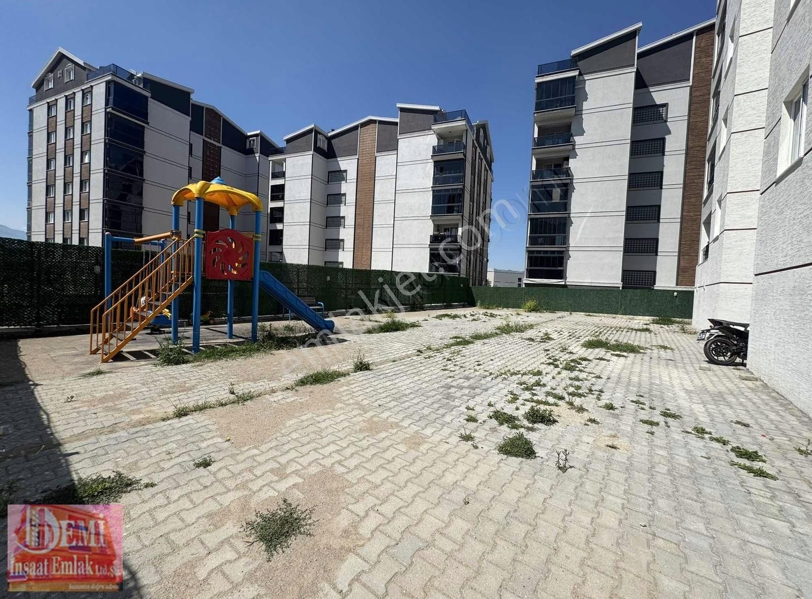 Siteler Bölgesinde Çift Cephe Çift Balkonlu Lüx Arakat 2+1