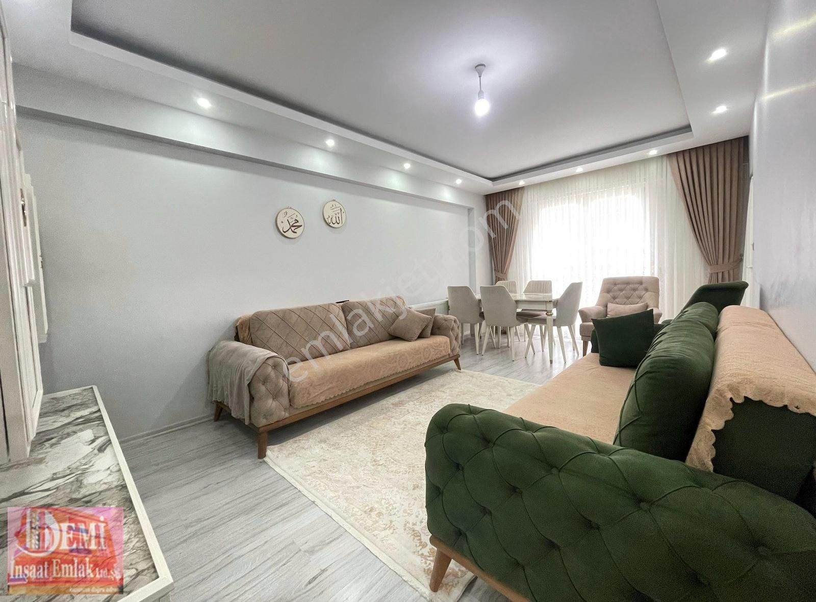 Arakat 2+1 Cumhuriyet Mahallesinde Merkezi Daire