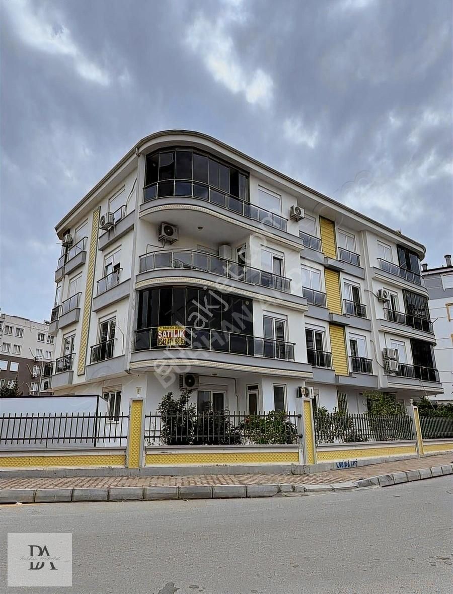 Karşıyaka_mah_köşe Başı_katta_asansörlü_ebeveyn_banyolu_3+1 Dair