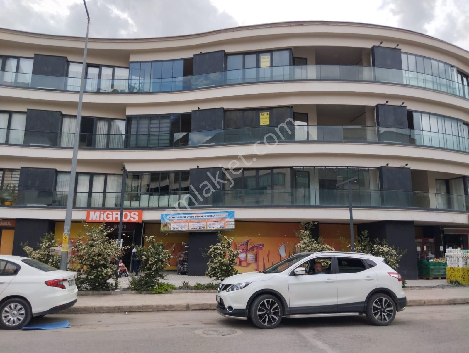 Aslantürk Emlaktan Hacılarda Satılık 3+1 Daire