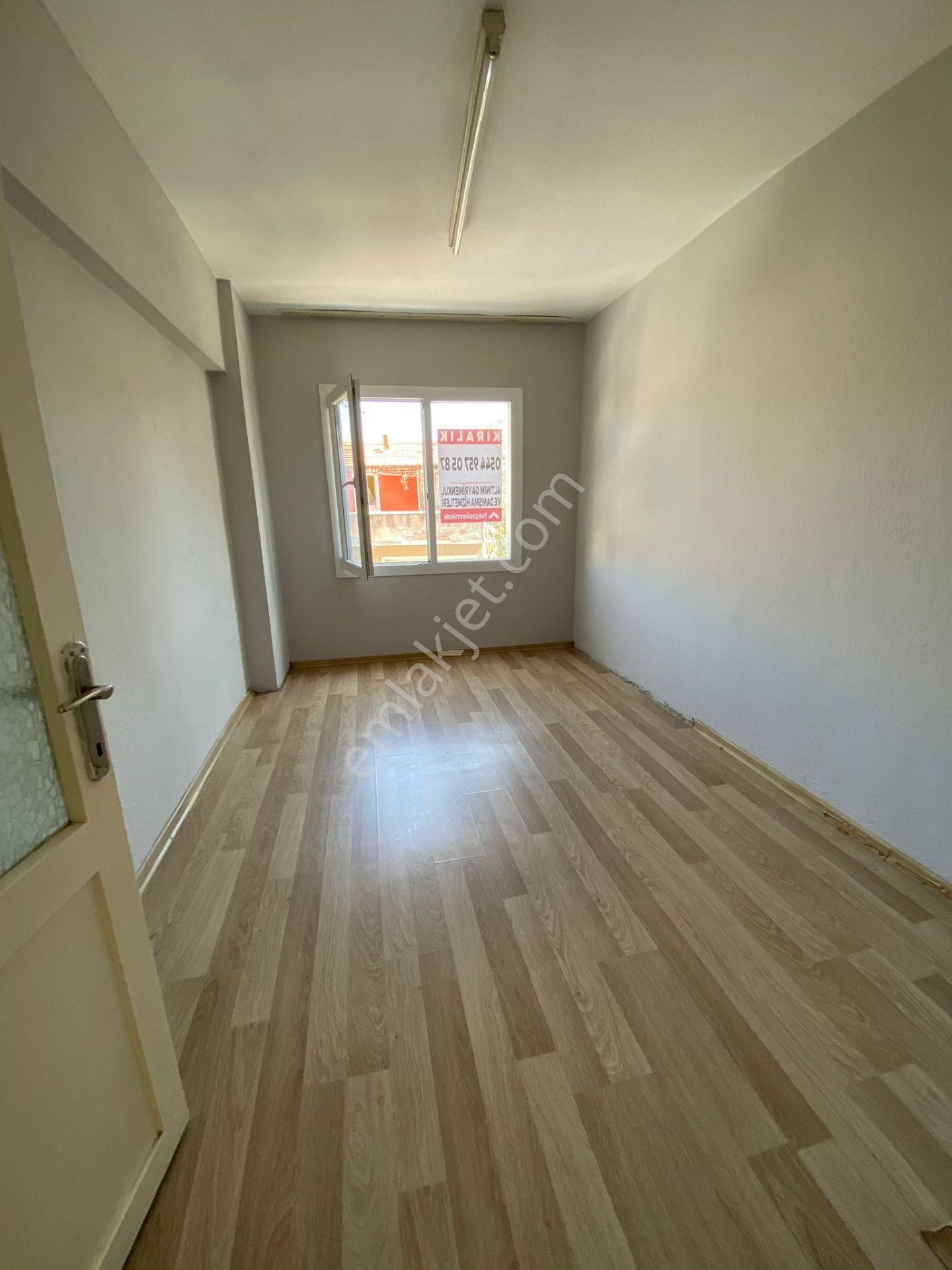 Bergama Merkezde 2+1 Sobalı Daire