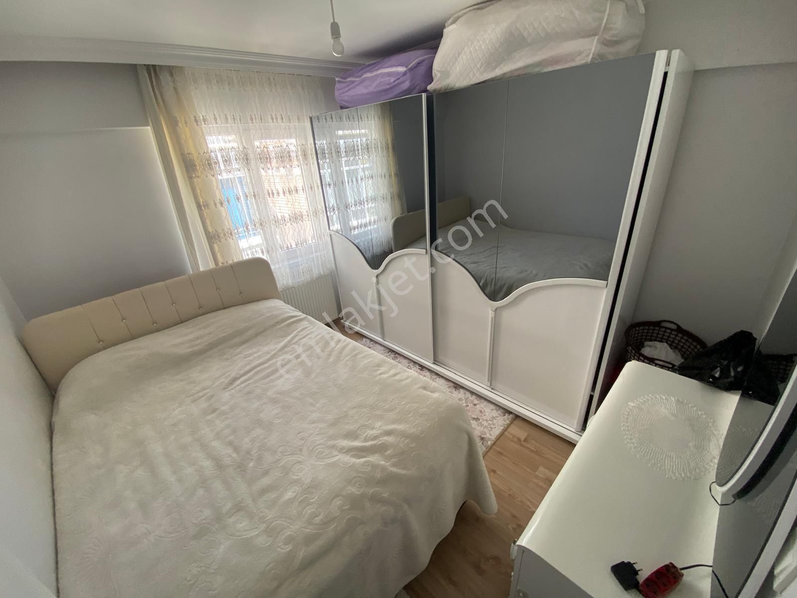 Malazgirt Mh'de 3+1 105 Ön Cephe 1. Arakatta Yapılı Daire