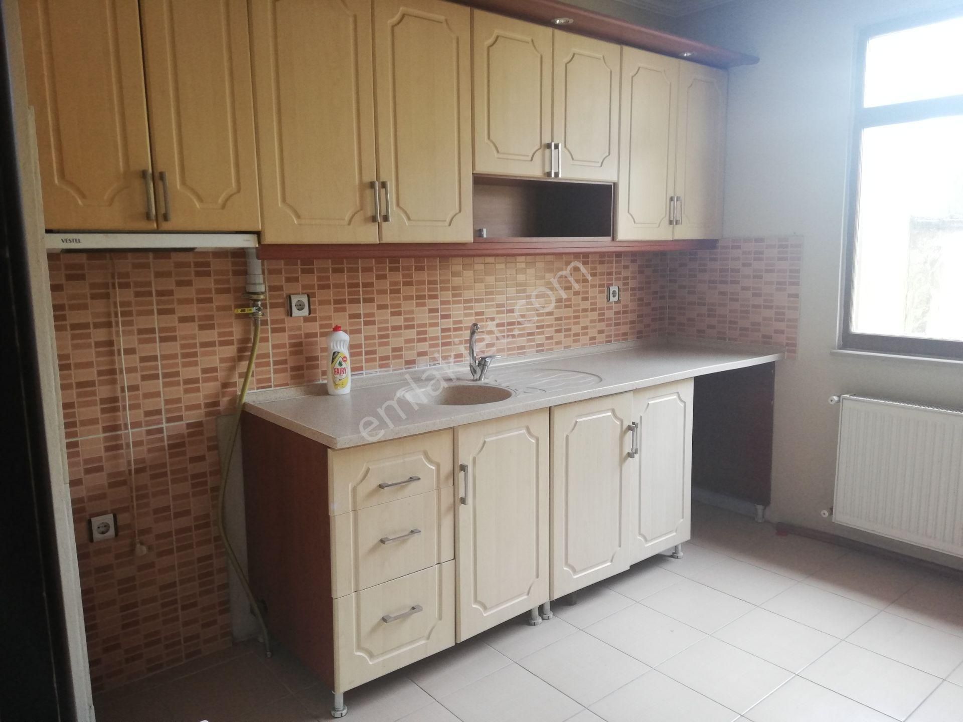 Sahibinden 2+1 Odalı Yaklaşık 130 M2 Dogalgazlı Yeni Daire Merkezi Konumda