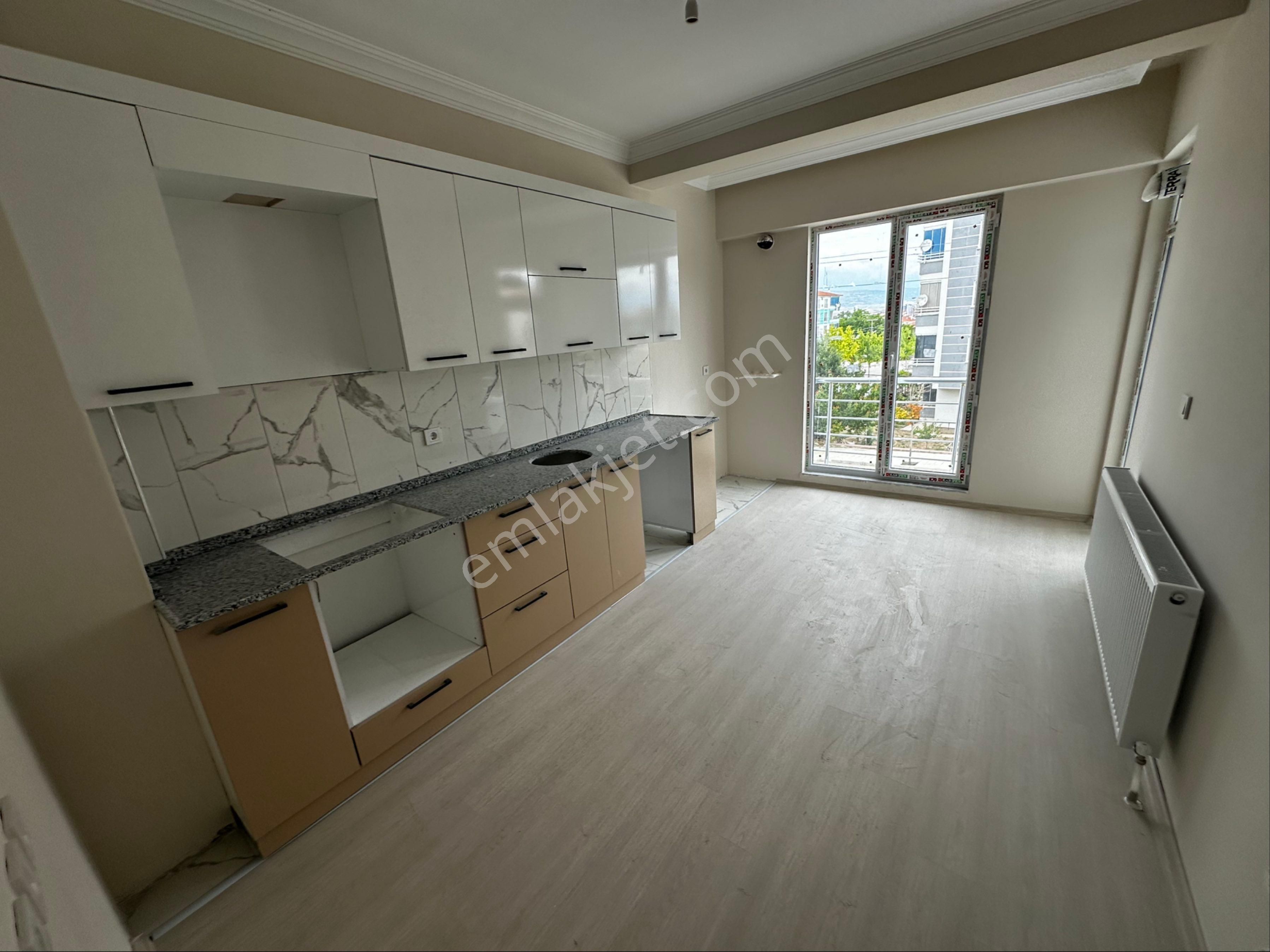 Sistem Gayrimenkulden 3+1 Ara Kat Satılık Daire
