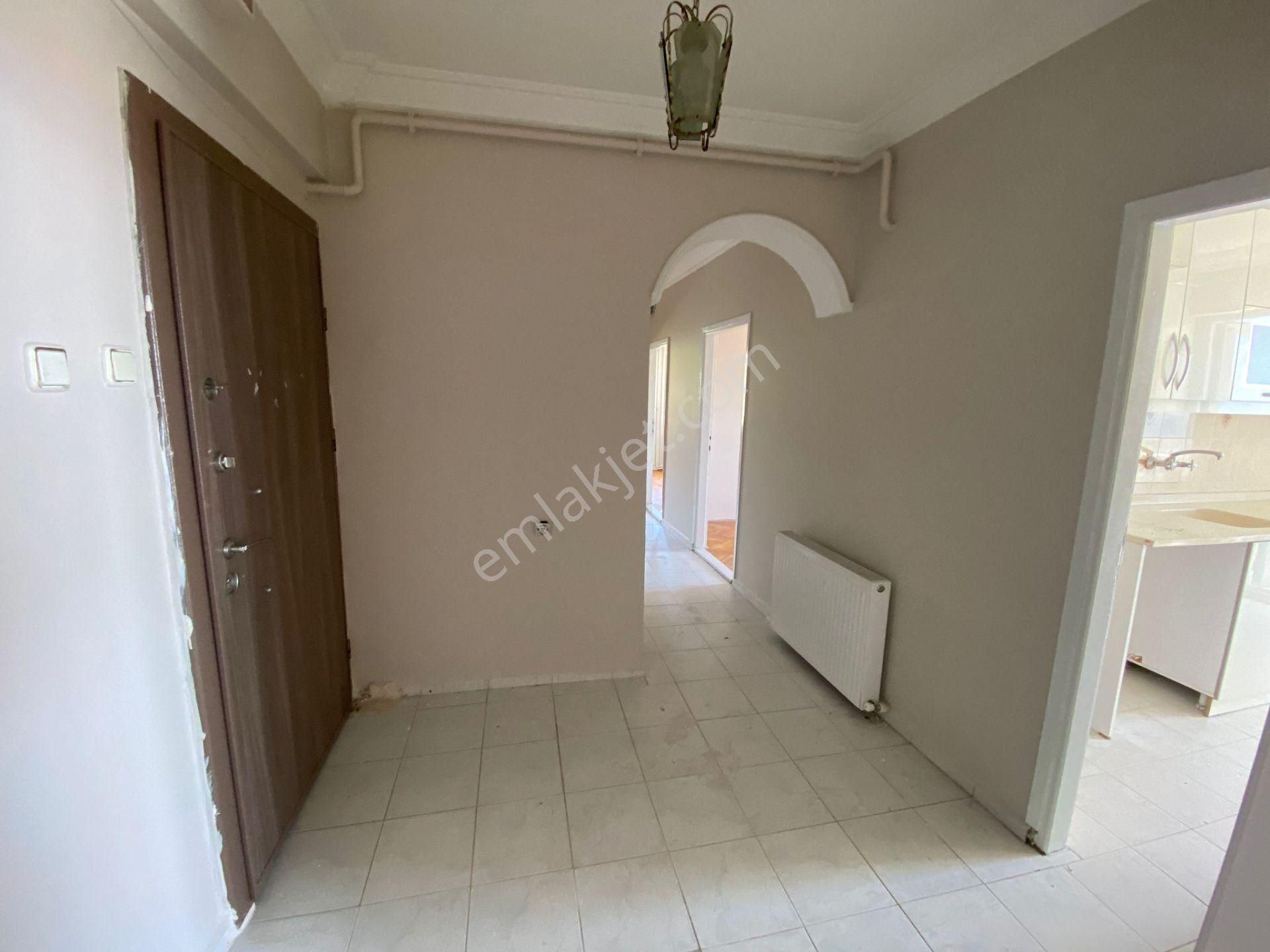 Cumhuriyet Mahallesinde Site İçinde 3+1 Satılık Daire