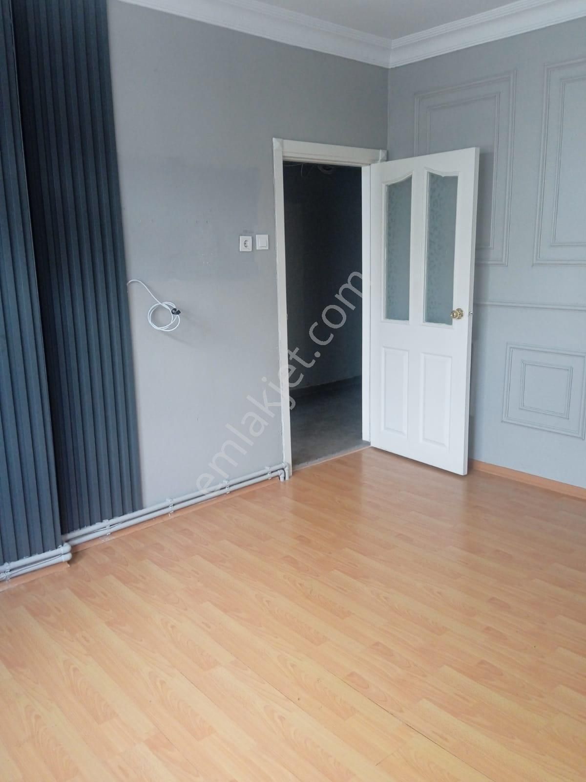 Bahcelever Hürriyet Mh 2+1 4 Kat Kiralık Daire