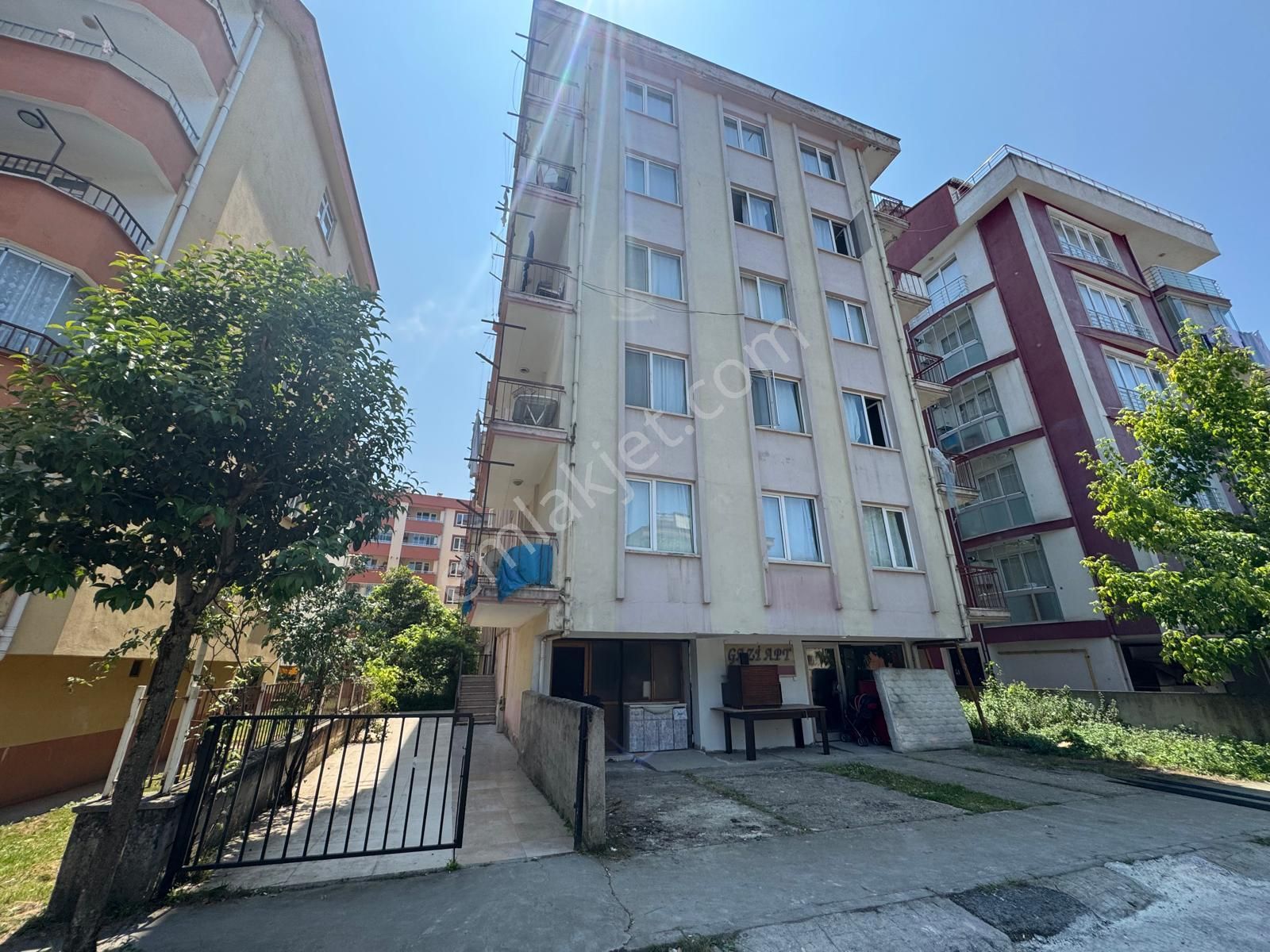 Teyyaredüzün'de Kiralık Esyalı Daire ( 5.kat )