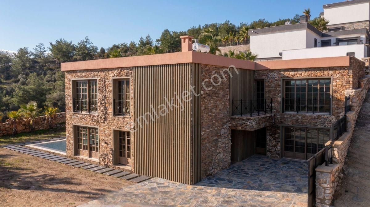 Bodrum Merkez Yokuşbaşında Satılık Özel Havuzlu Geniş Bahçeli Müstakil Villa - Görsel 3