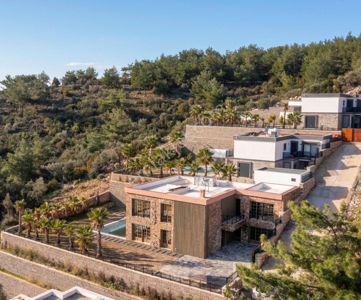 Bodrum Merkez Yokuşbaşında Satılık Özel Havuzlu Geniş Bahçeli Müstakil Villa - Görsel 4