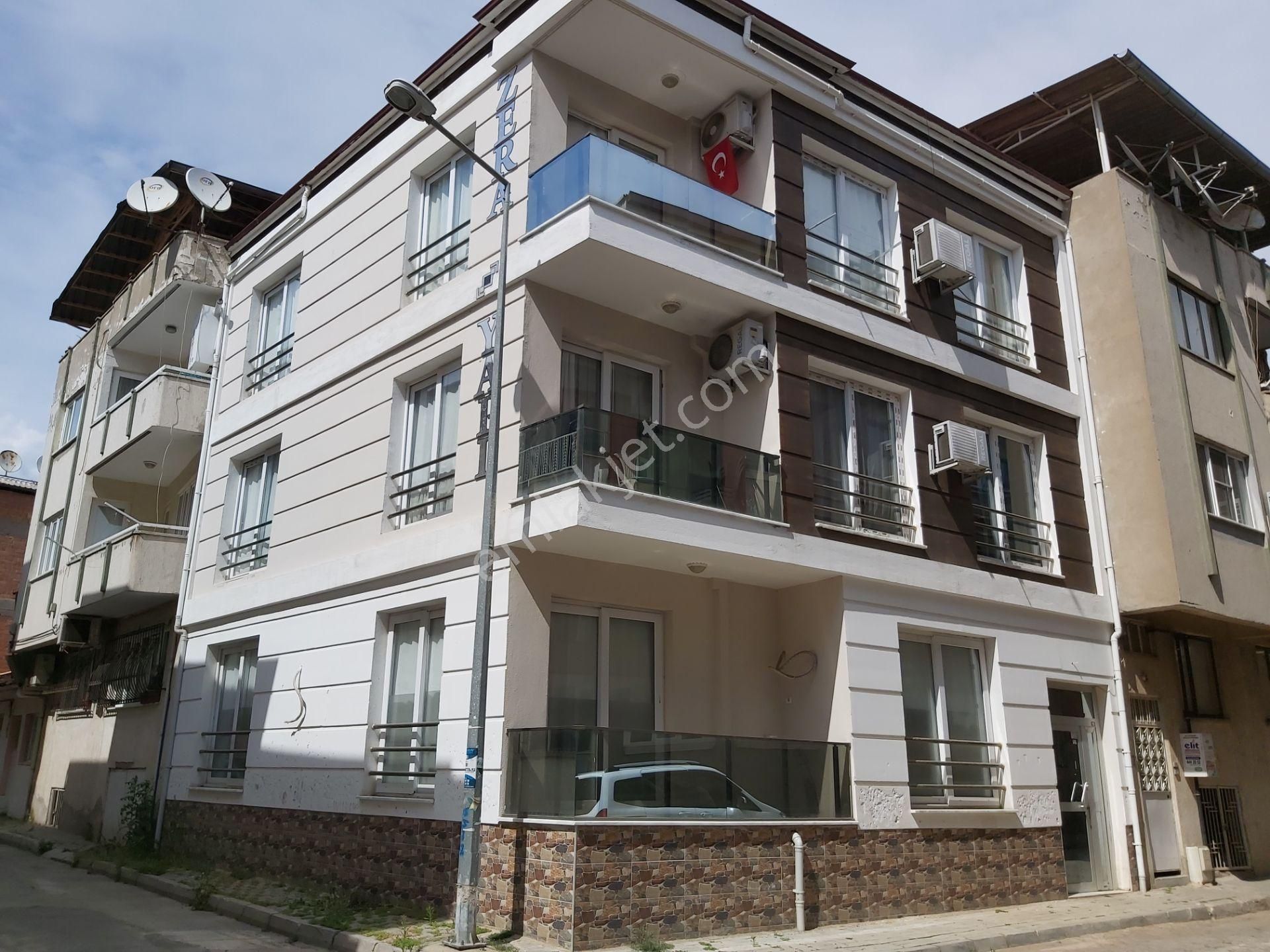 Kurtuluş Mah.'de Çarşıya Yakın Eşyalı 1+1 Kiralık Daire