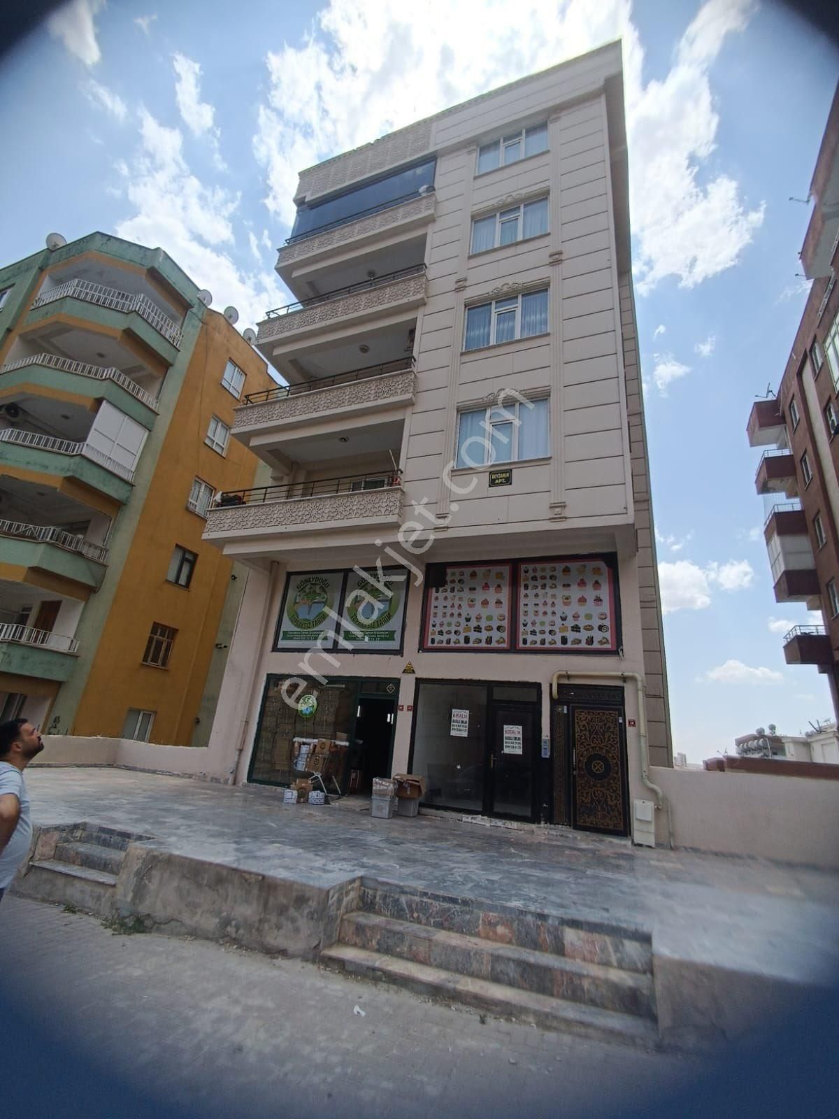 Acil Emlak’tan 2.35 Te Yola Sıfır 2+1 Satılık Daire