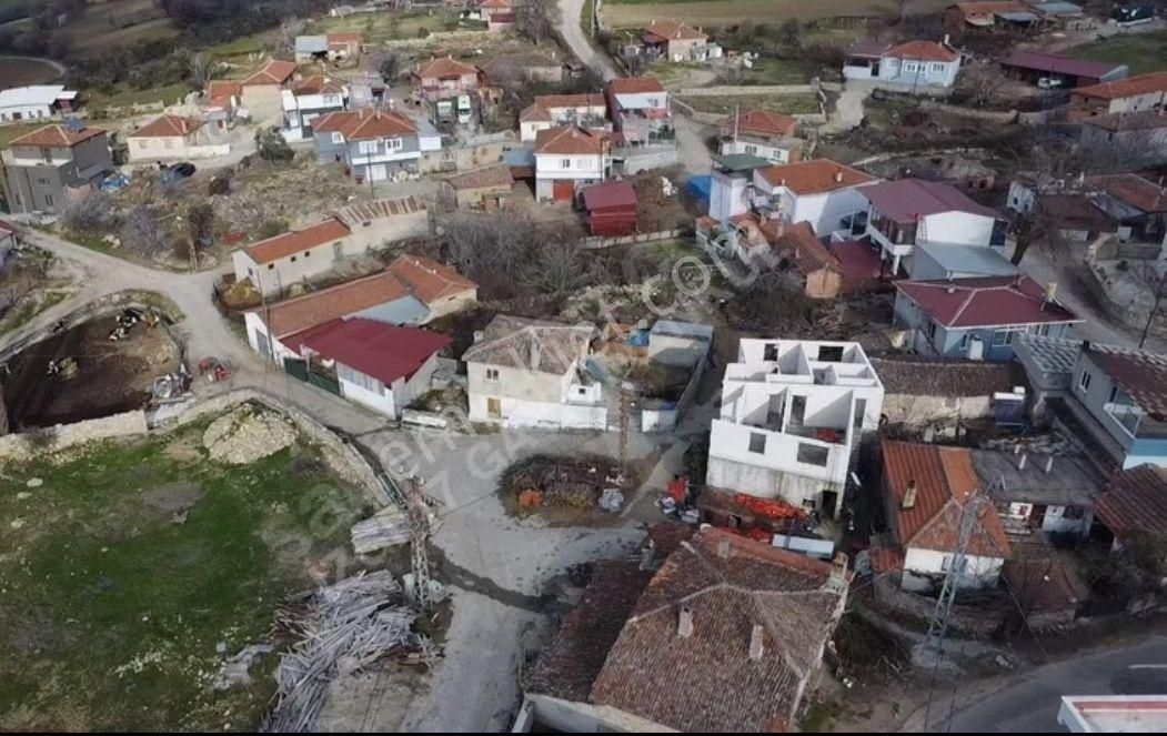 Çanakkale Merkez Kızılkeçili Köyünde Satılık 291m2 Köy İçi İmarlı Arsa - Görsel 3