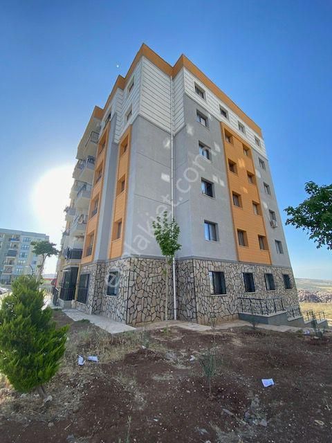 Seyrantepe Mah Kiralık 3+1 130m2 Ara Kat Toki Dairesi