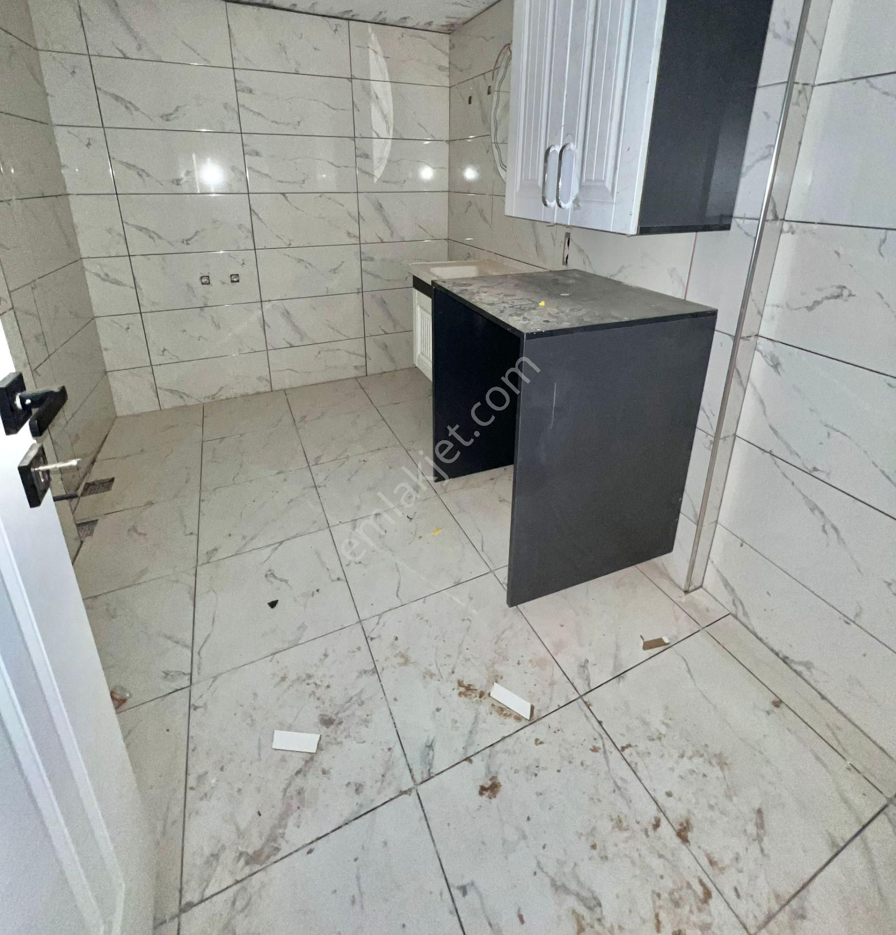 🏡saruhan Mahallesi 🏡 ✅2+1 85 M2 5 Katlınım Zemin Katı ❇️kombi Petekli