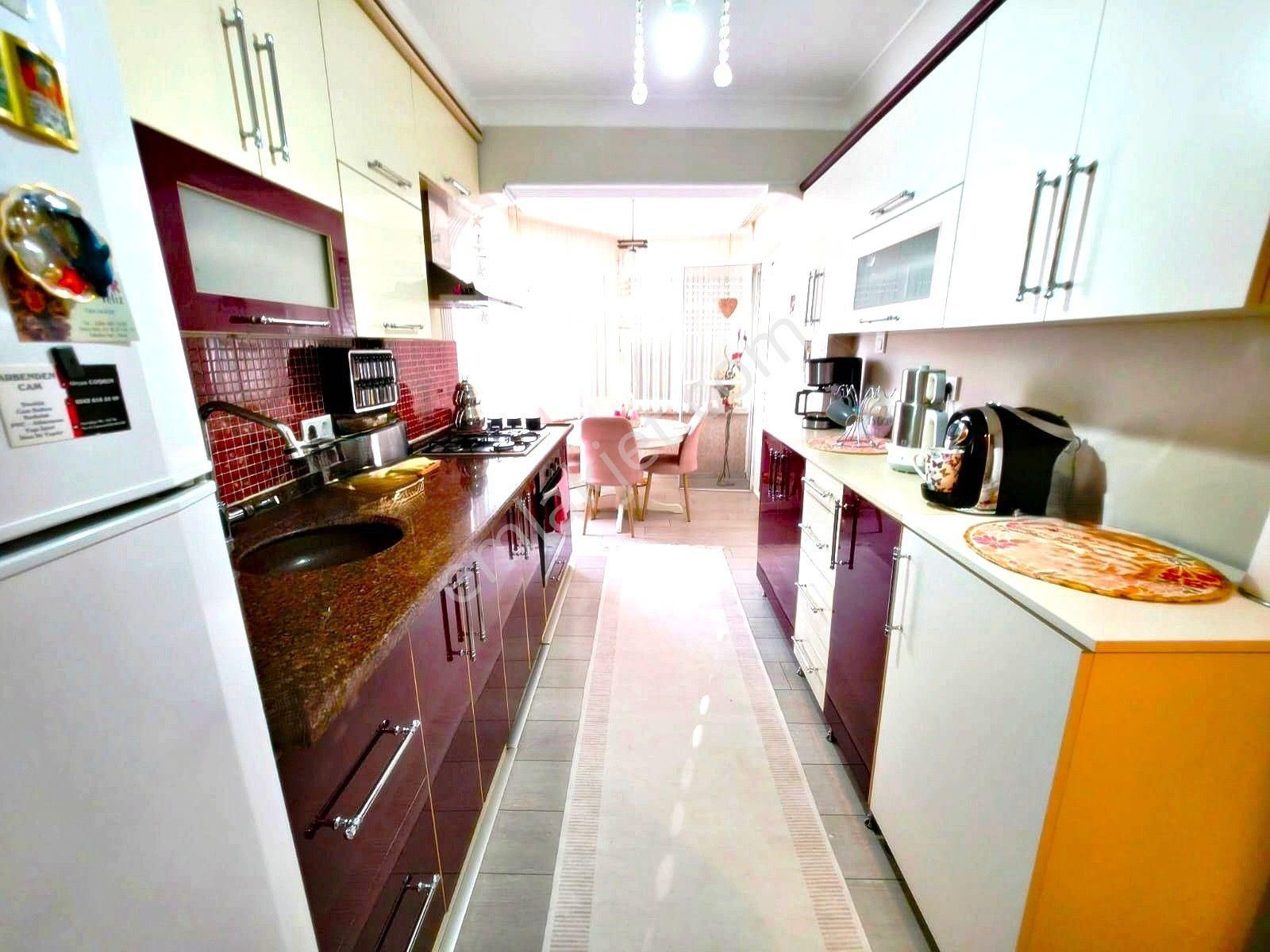 🛑🛑aktif'ten Akçay Merkez'de Satılık Ön Cephe Arakat Geniş 2+1 Ferah Ve Aydınlık Daire