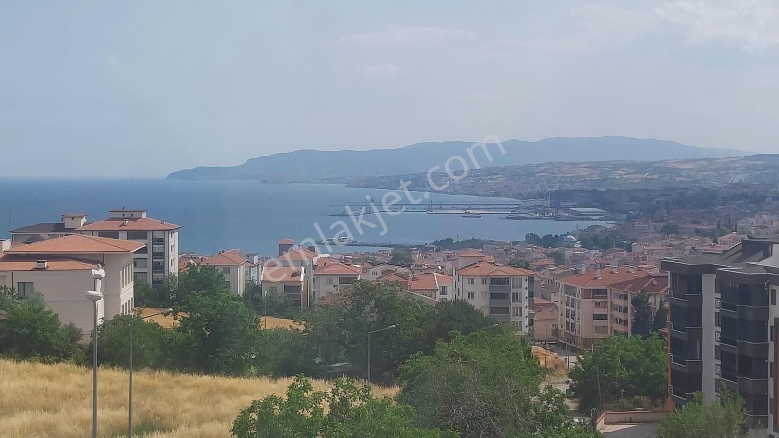 Ekşioğlu 'dan Tekirdağ Süleymanpaşa Atatürk Mahallesinde Kiralık Daire 3+1