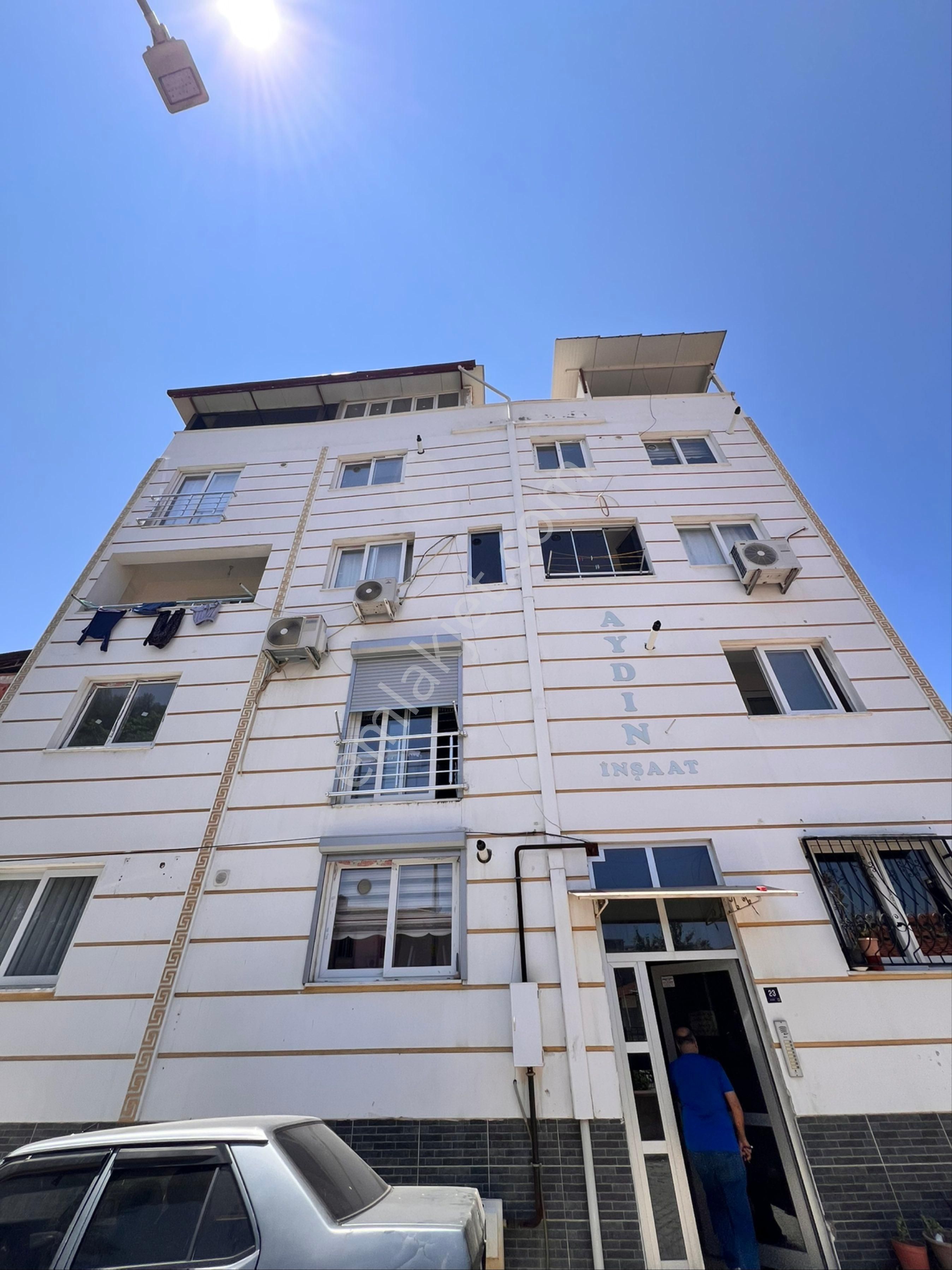 Çarşıda Doğalgazlı Teraslı Dubleks