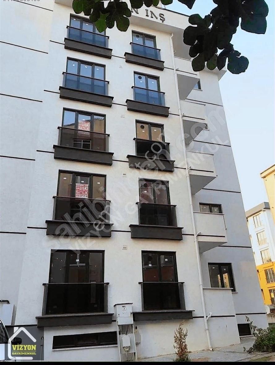 Güzelyalı Mh Varyap Plaza Yanında 2+1 İskanlı Daire