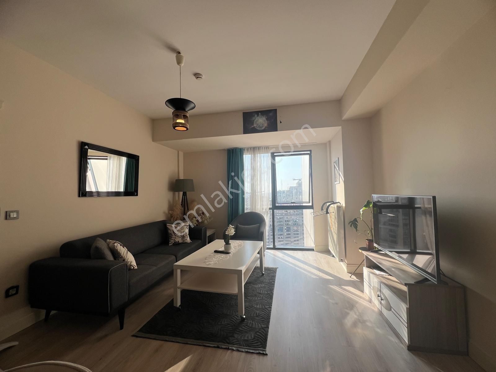 Kiptaş Venezia Mega Kiralık 1+1 Boş 92 M2 Daire...avm Havuz Manz.