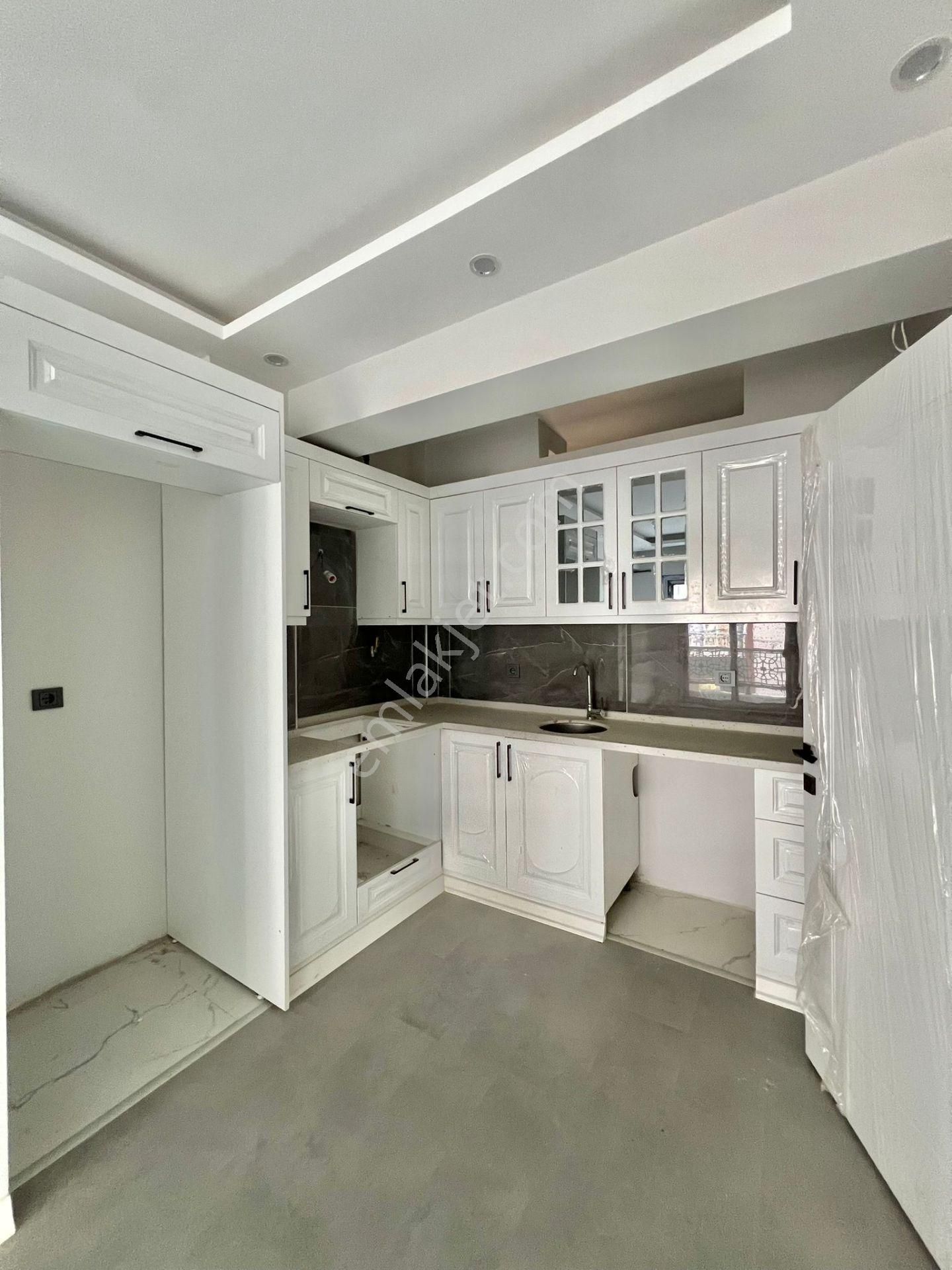 Akmescit Mahallesi 🏡 ✅3+1 140 M2 5 Katlınım 5 Katı Dubleks ❇️kombi Petekli