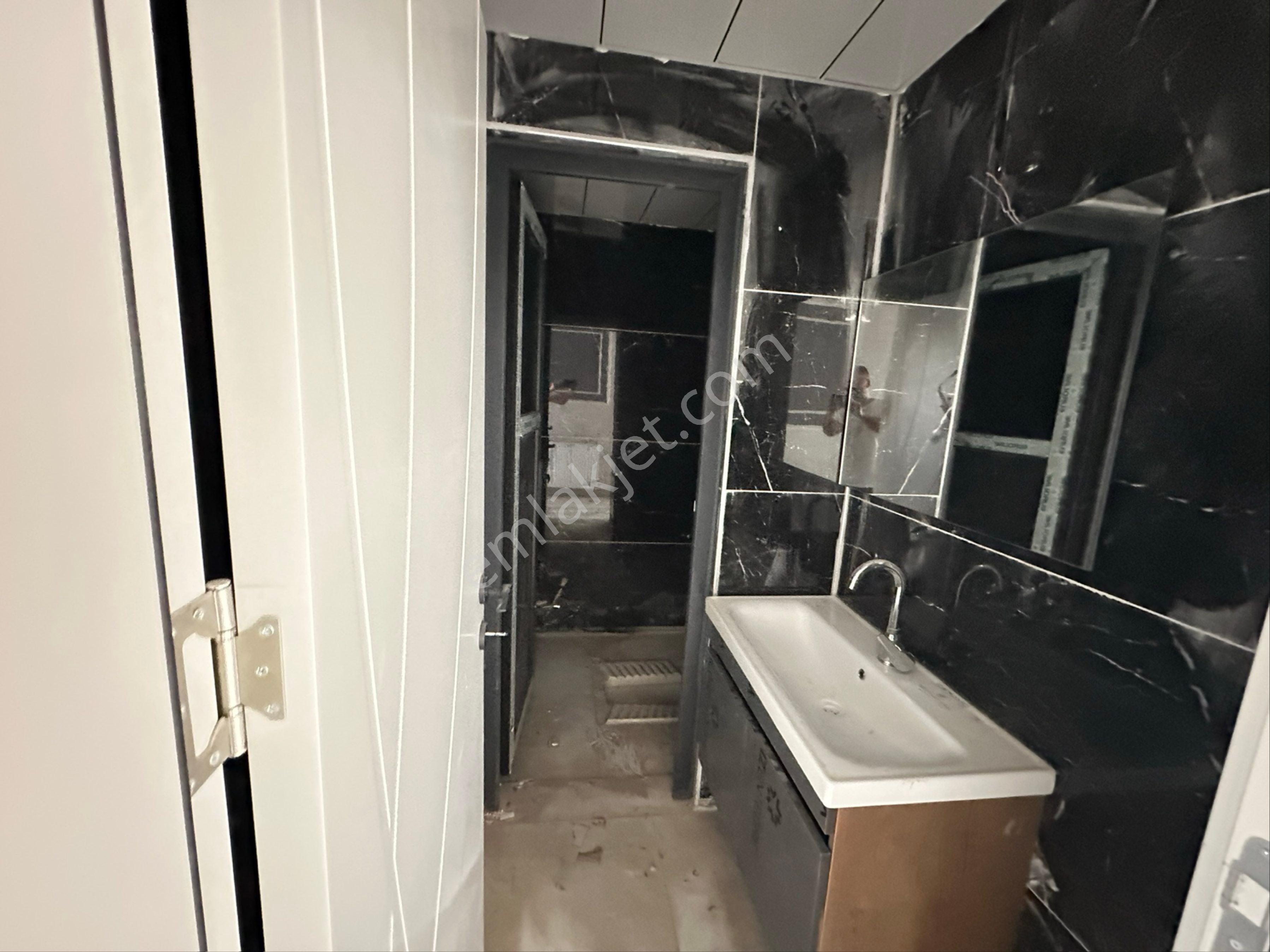 Şanlı Gayrimenkulden Satılık Sitte İçerisinde 5+1 Daire - Görsel 9