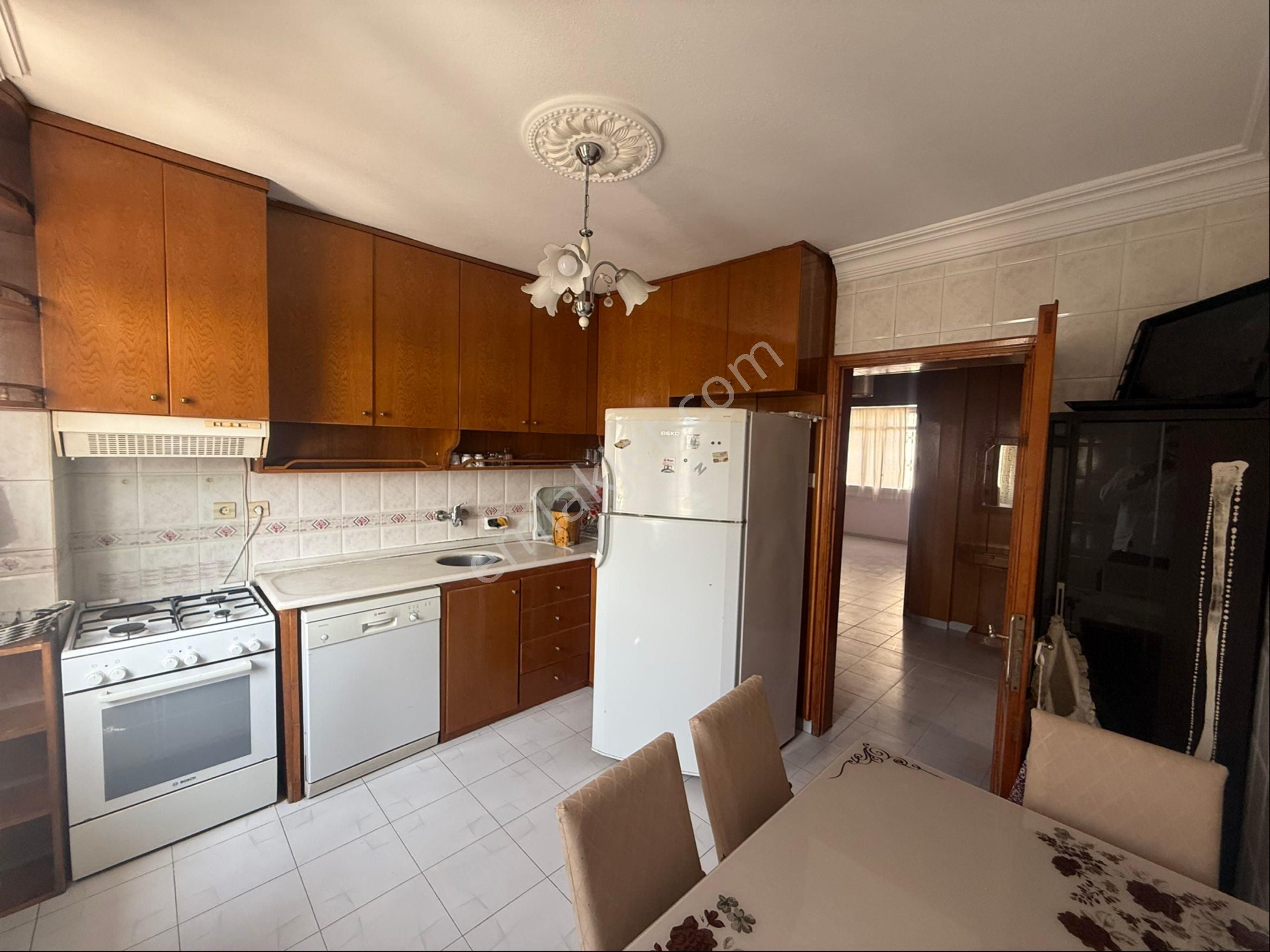 Adana Seyhan Demetevler Mahallesin'de 3+1 Kiralık Müstakil Ev