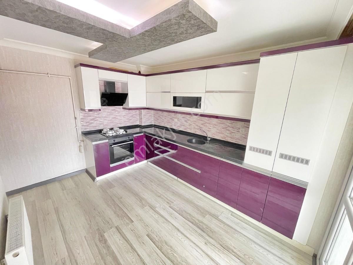 Yenikent 29 Ekim Mah 3+1 Bağımsız Asansörlü E.banyolu Daire