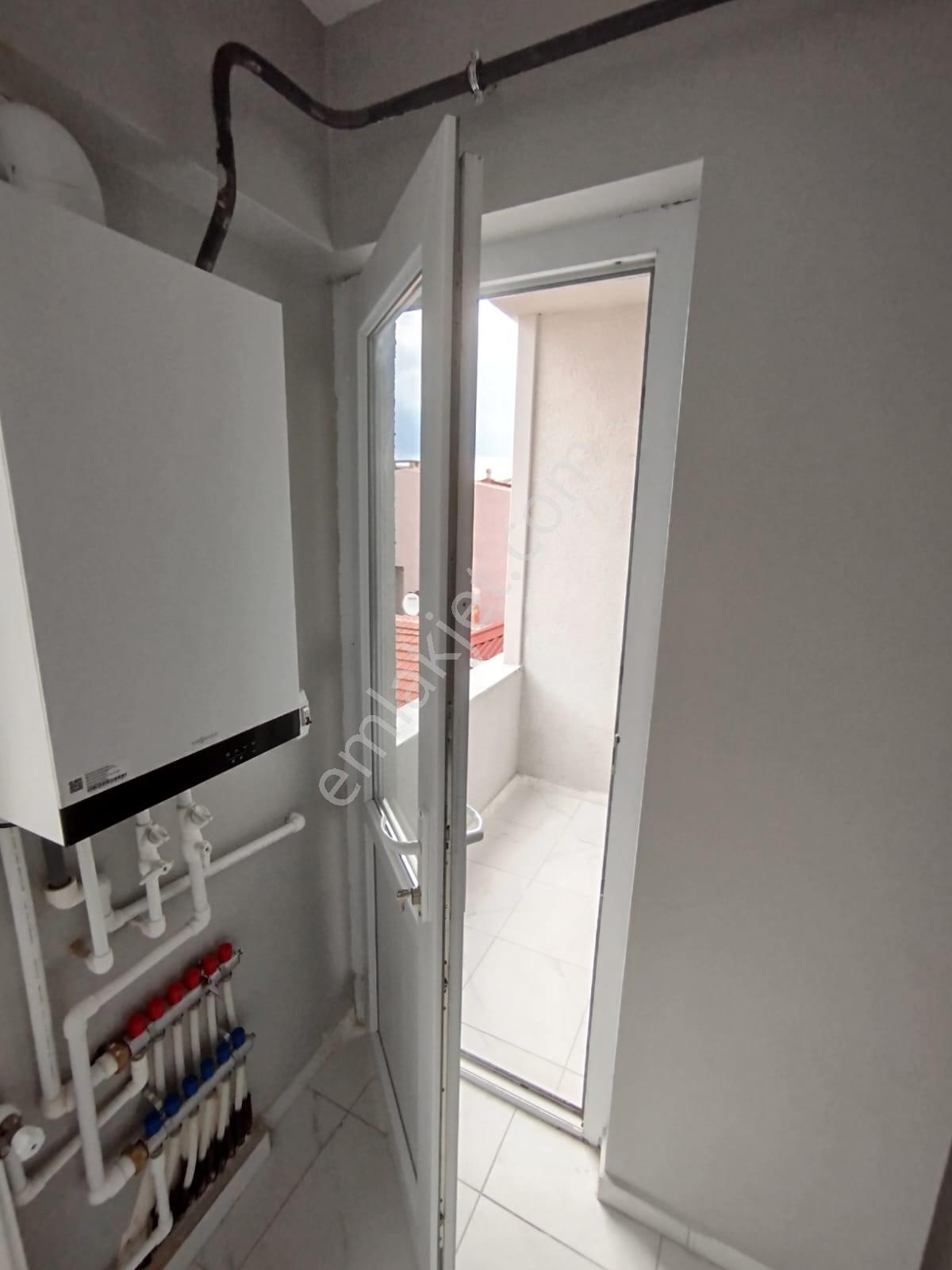 İstasyon Mahallesinde Kiralık 2+1 Sıfır Daire - Görsel 9