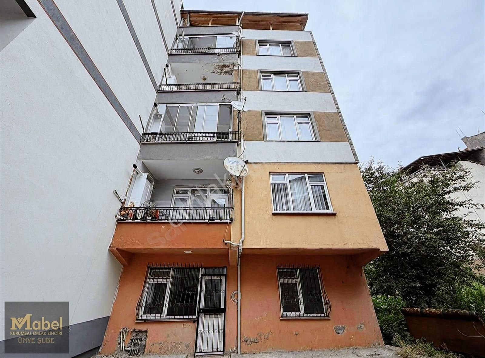 Mabel'den Bir Fırsat Daha !!! Çamurlu Mah.- 2+1 Meydana 50 Adım.