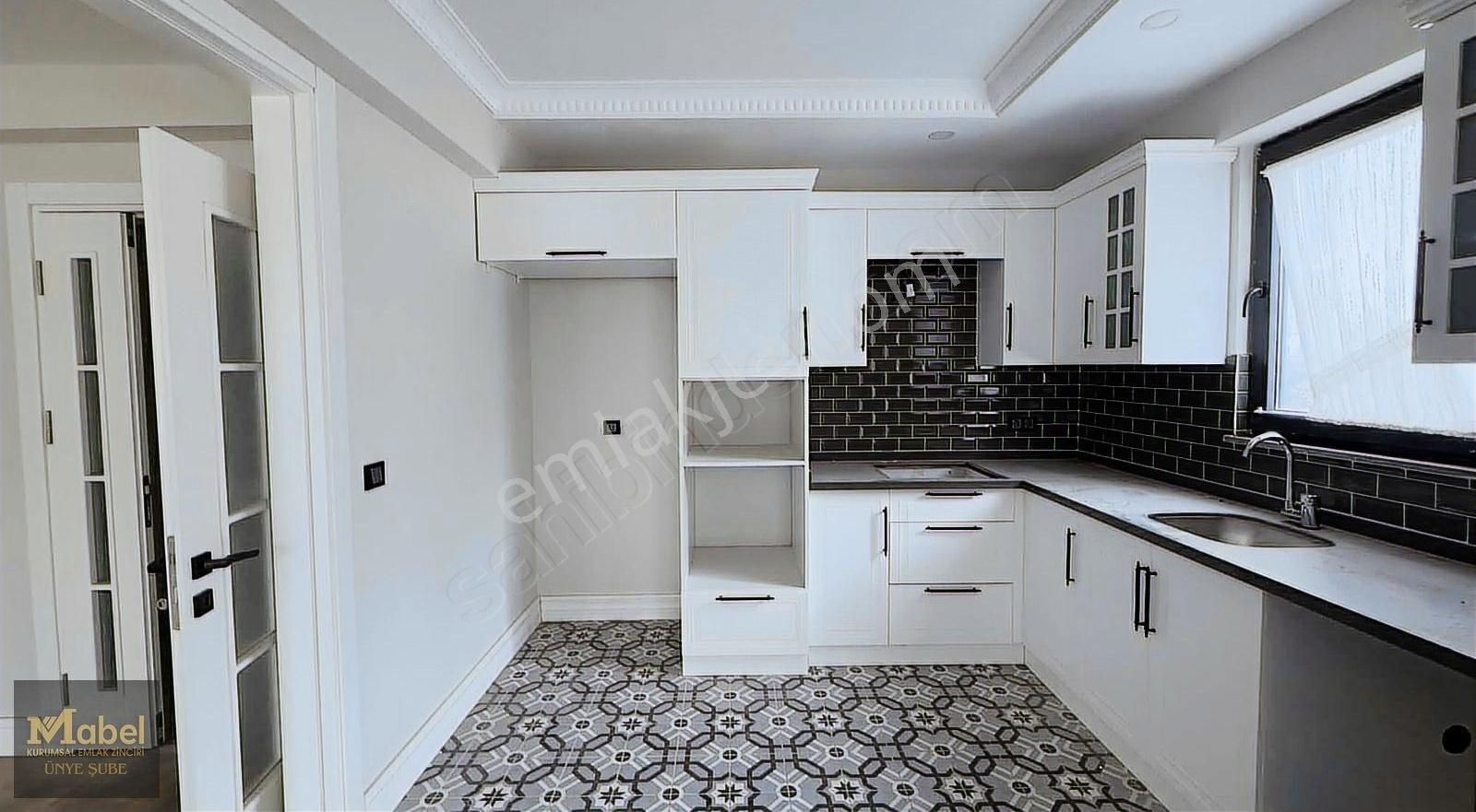Ara Kat Ultra Lüks Batı Yaka Kaçırılmayacak Son Daire Gynm Odalı