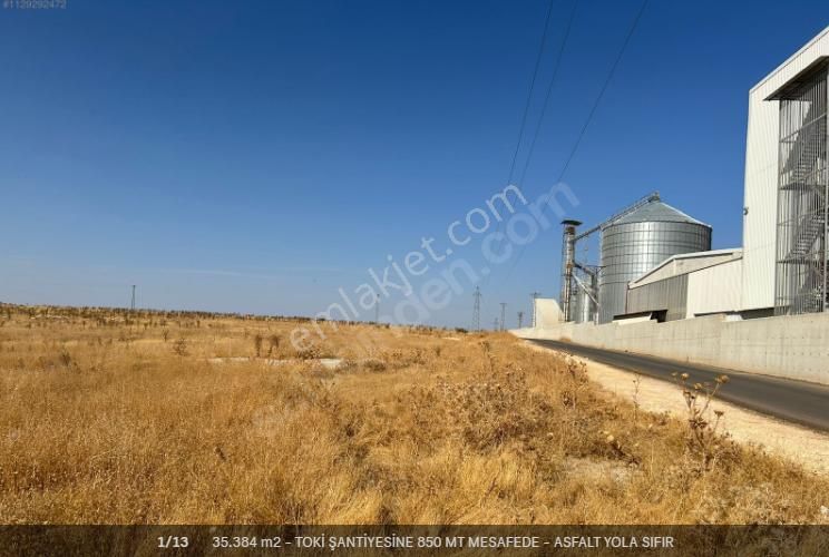 Turlu - Nizip Toki Şantiyesine 850 Metre, Asfalta Sıfır Yatırımlık Arazi.
