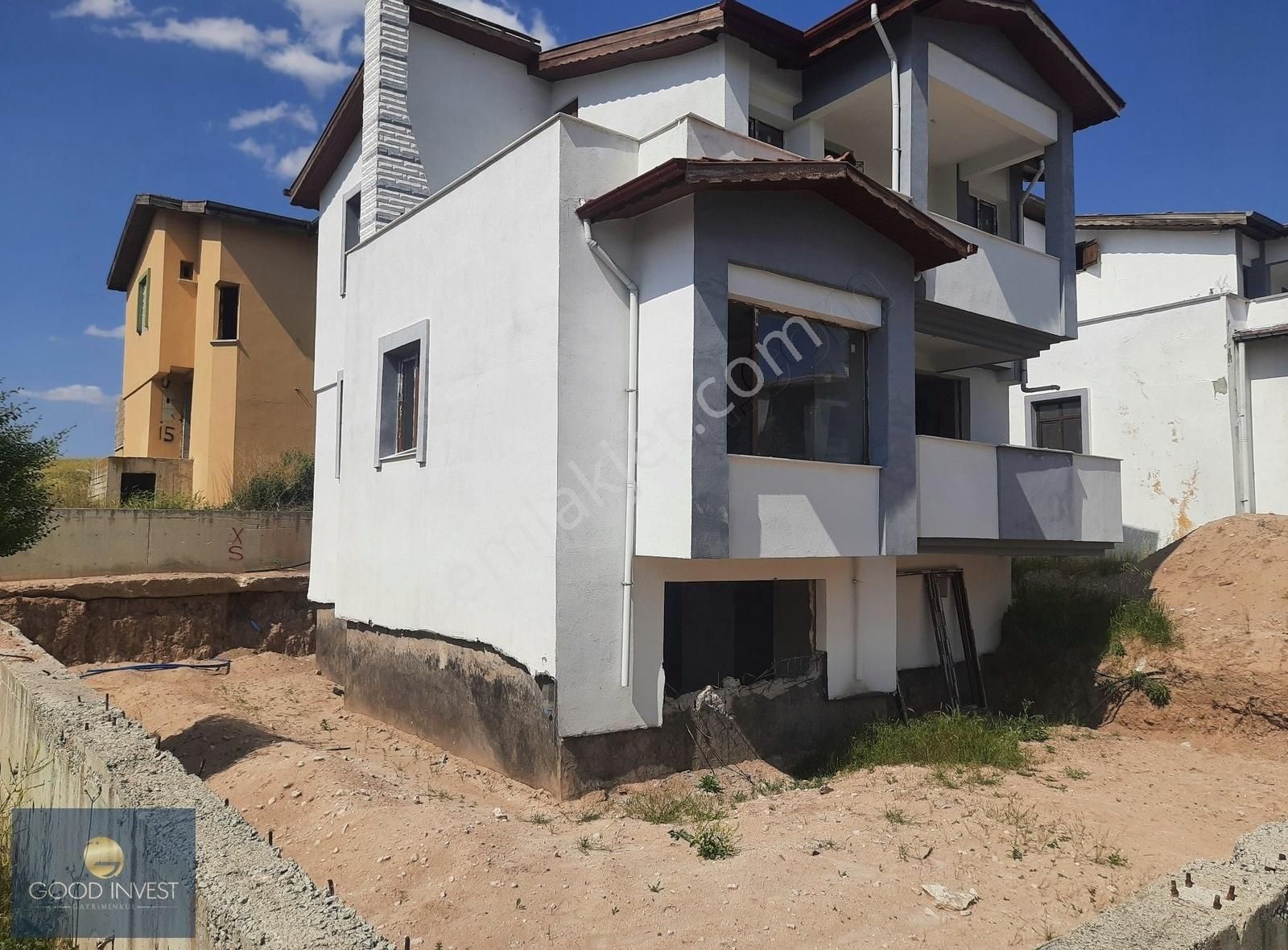 Satılık Villa Eryaman Ata Mah Natamam 5+1 Özel Bahçe Güney Açık