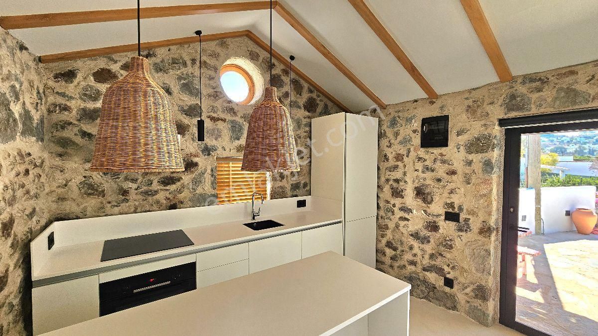 Bodrum Gümüşlükte Satılık Tek Katlı Taş Villa - Görsel 10