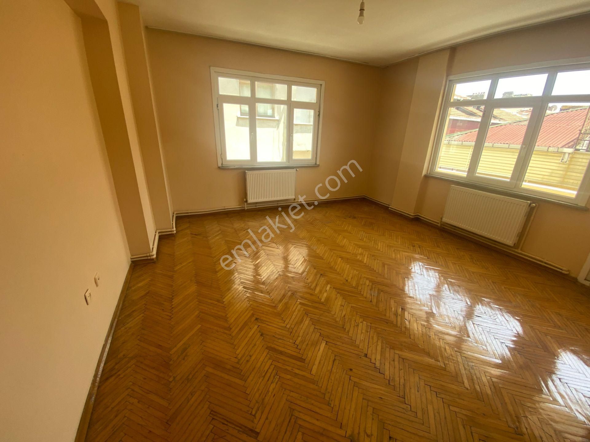 Lidya Emlak'tan 2+1 90m2 Ara Kat Kiralık Daire