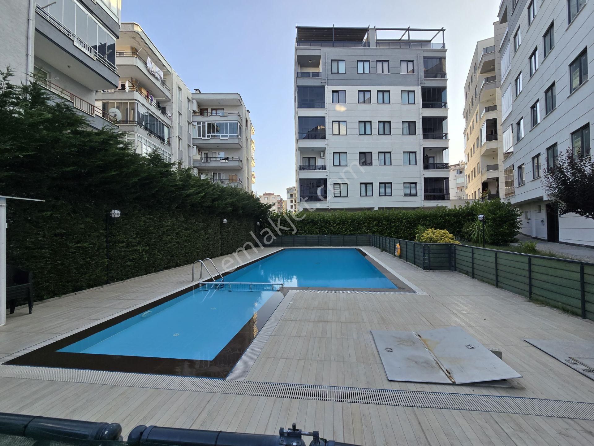 Mudanya Güzelyalı Eşsiz Konumda Denize Yakın 3+1 Satılık Daire