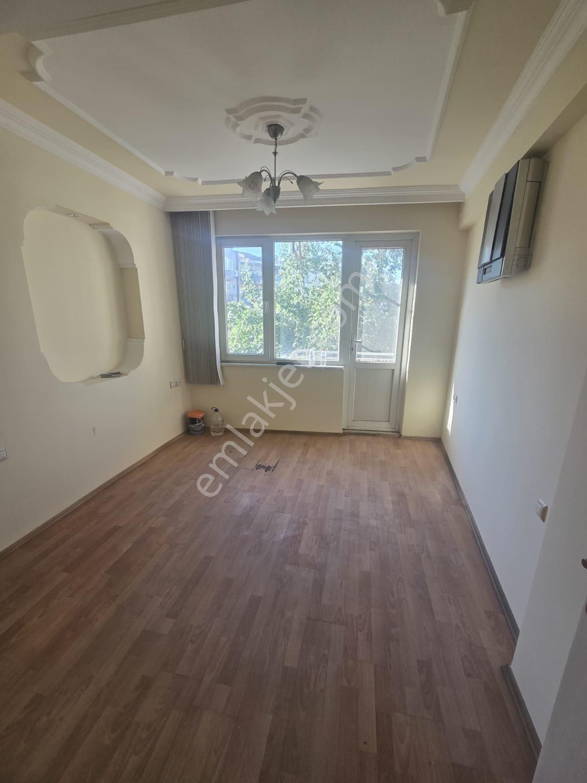 Sesli Gayrimenkulden 2+1 Ara Kat Yatırımlık Daire Fırsatı