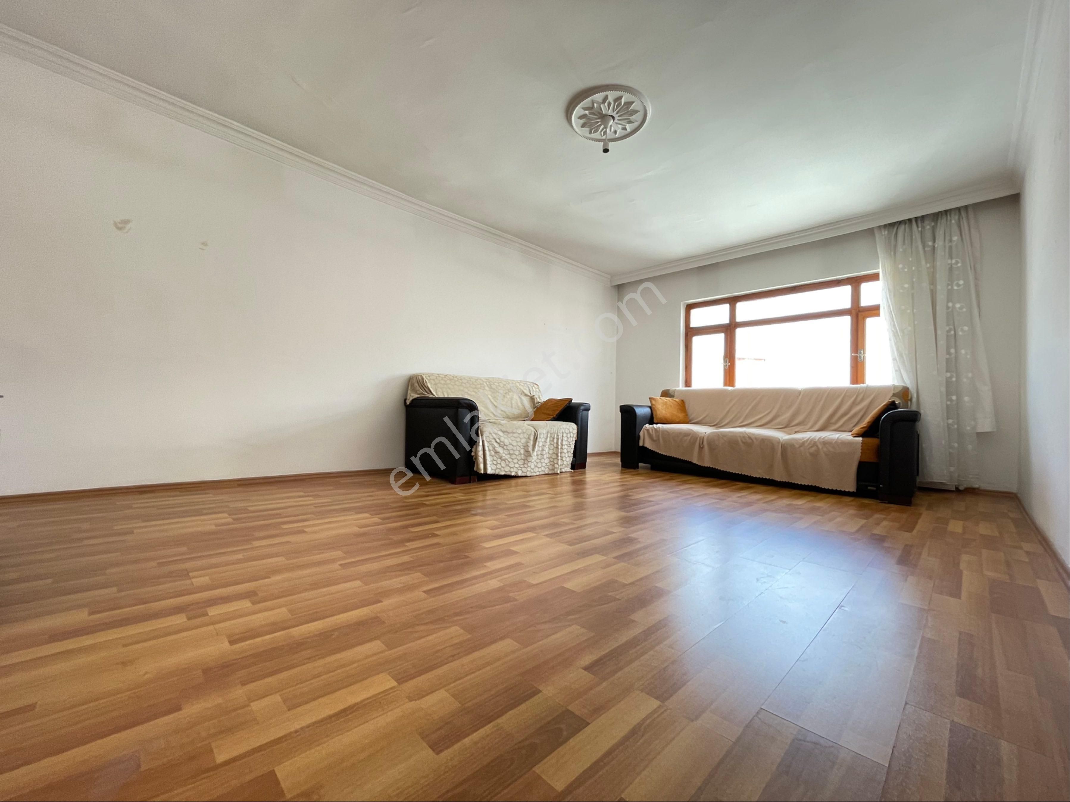 Alsancak Mah Cadde Üzeri Boş 3+1 Kat Da Satılık Daire