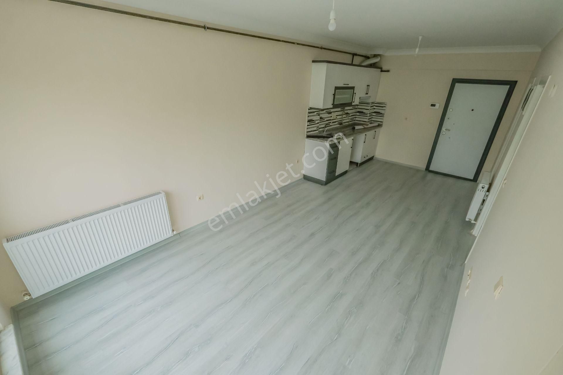 Kozcağız Merkezde Net 43m² Kullanım Alanı Olan Satılık 1+1 Daire