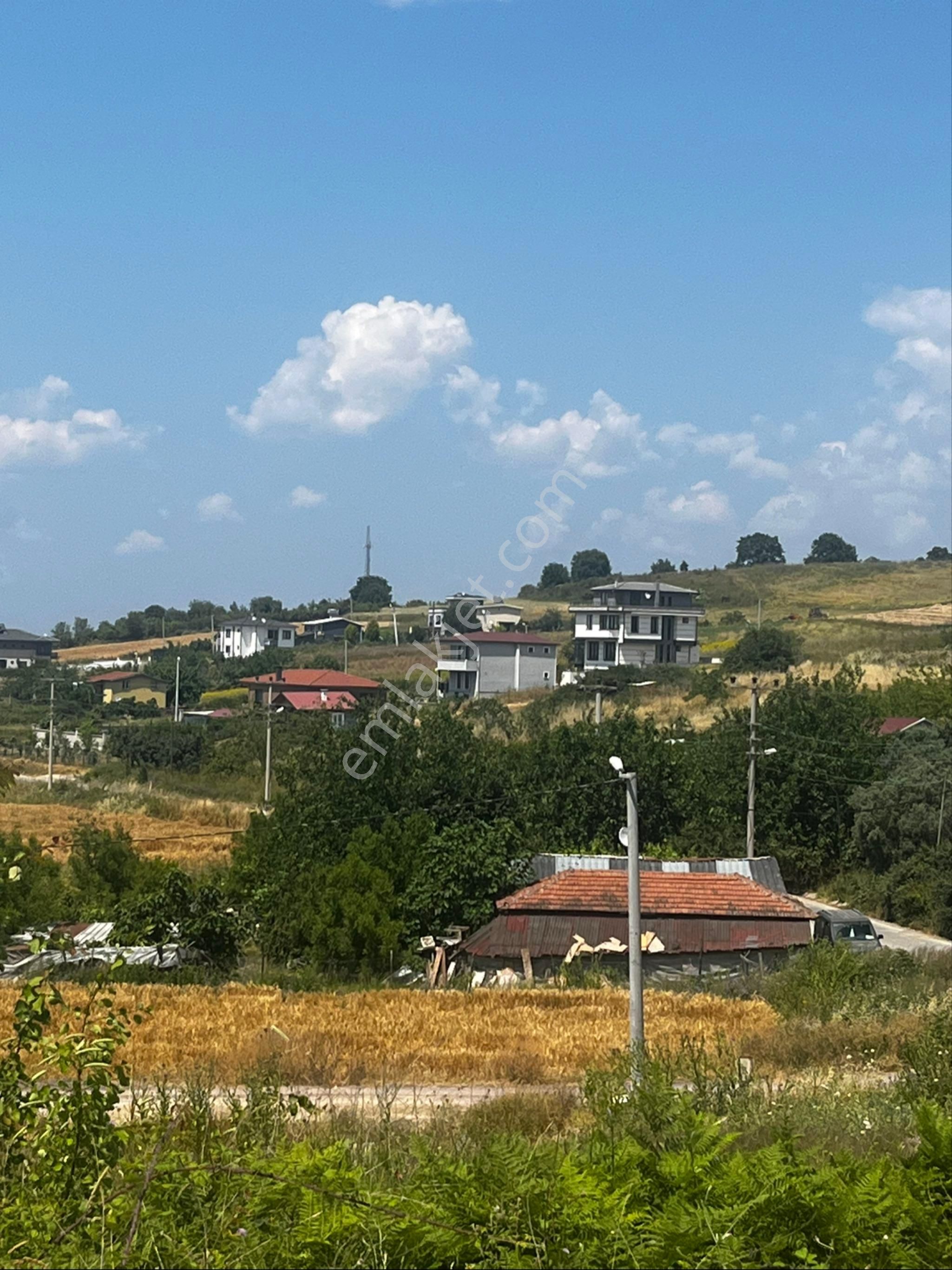 Alya Emlk‘tan Satılık Konut İmarlı Arsa Akköy