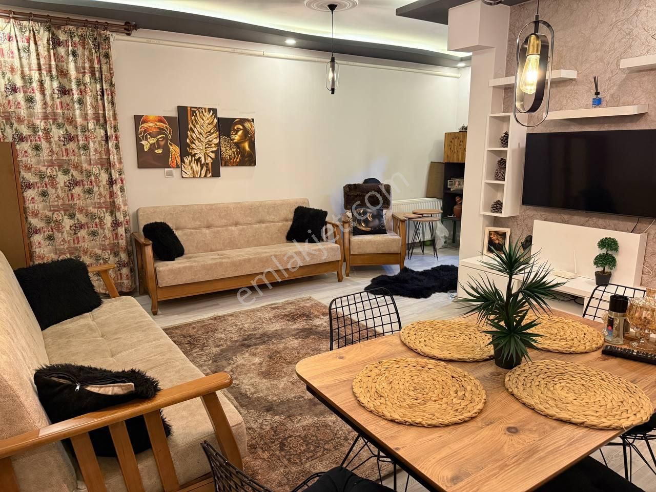 Uytundan Edremitte Özel Ultralüx Tasarım Eşyalı 2+1 Kiralıkdaire