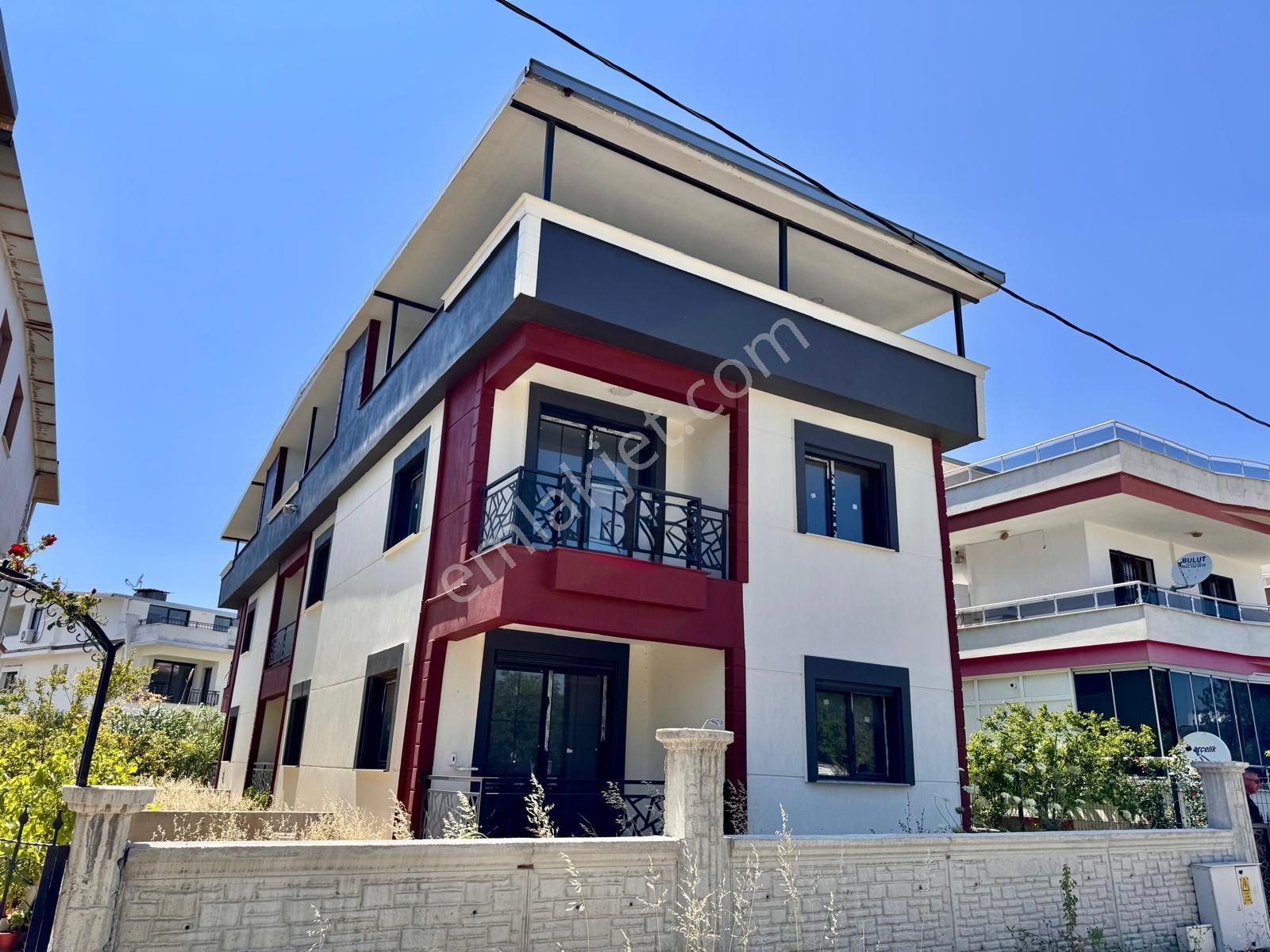 Şakran Da 3+1 Tripleks Yazlık , Denize 250 Mt , Sıfır Bina