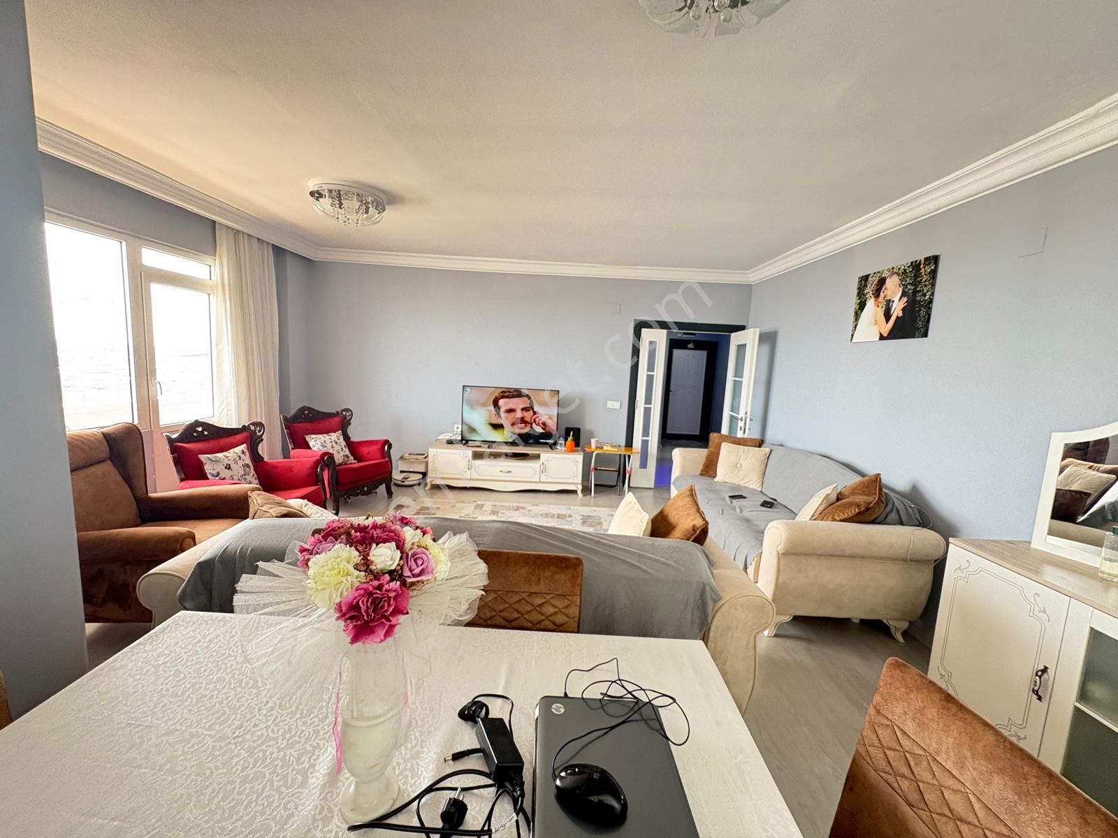 Prestij'den Cumhuriyet'te Doğalgazlı Asansörlü 3+1 Daire