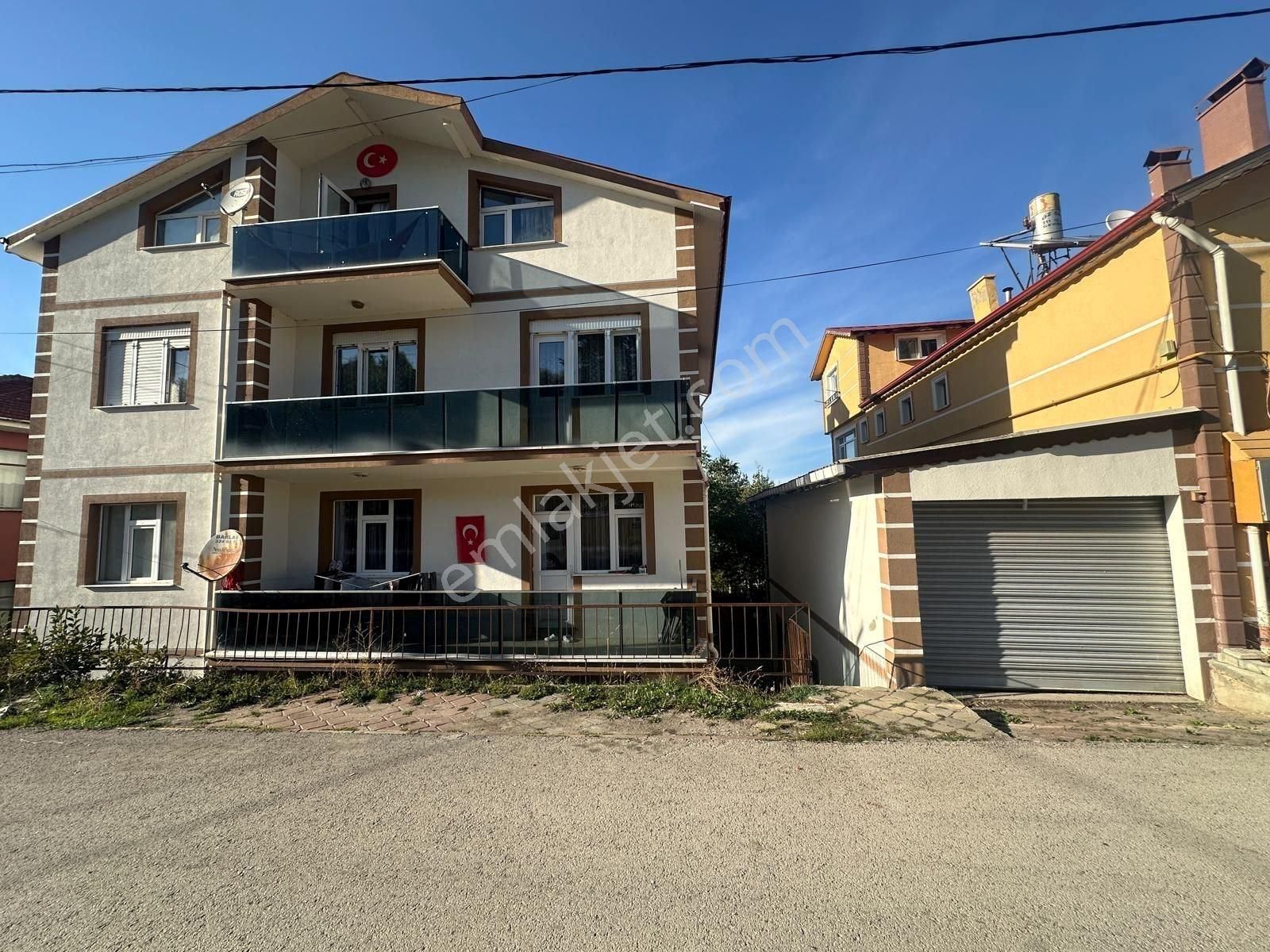 Bolu Yeniçağa Merkez De 4 Daireden Oluşan Satılık Müstakil Bina