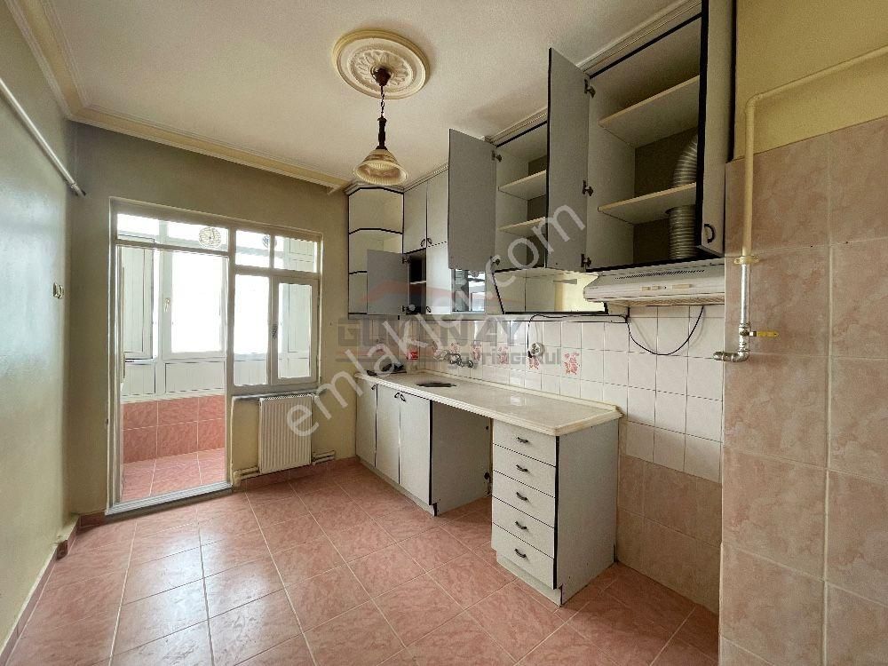 Güvenay- Çorum Gülabibey Ssk Hastanesi Yanı Satılık 3+1 Daire