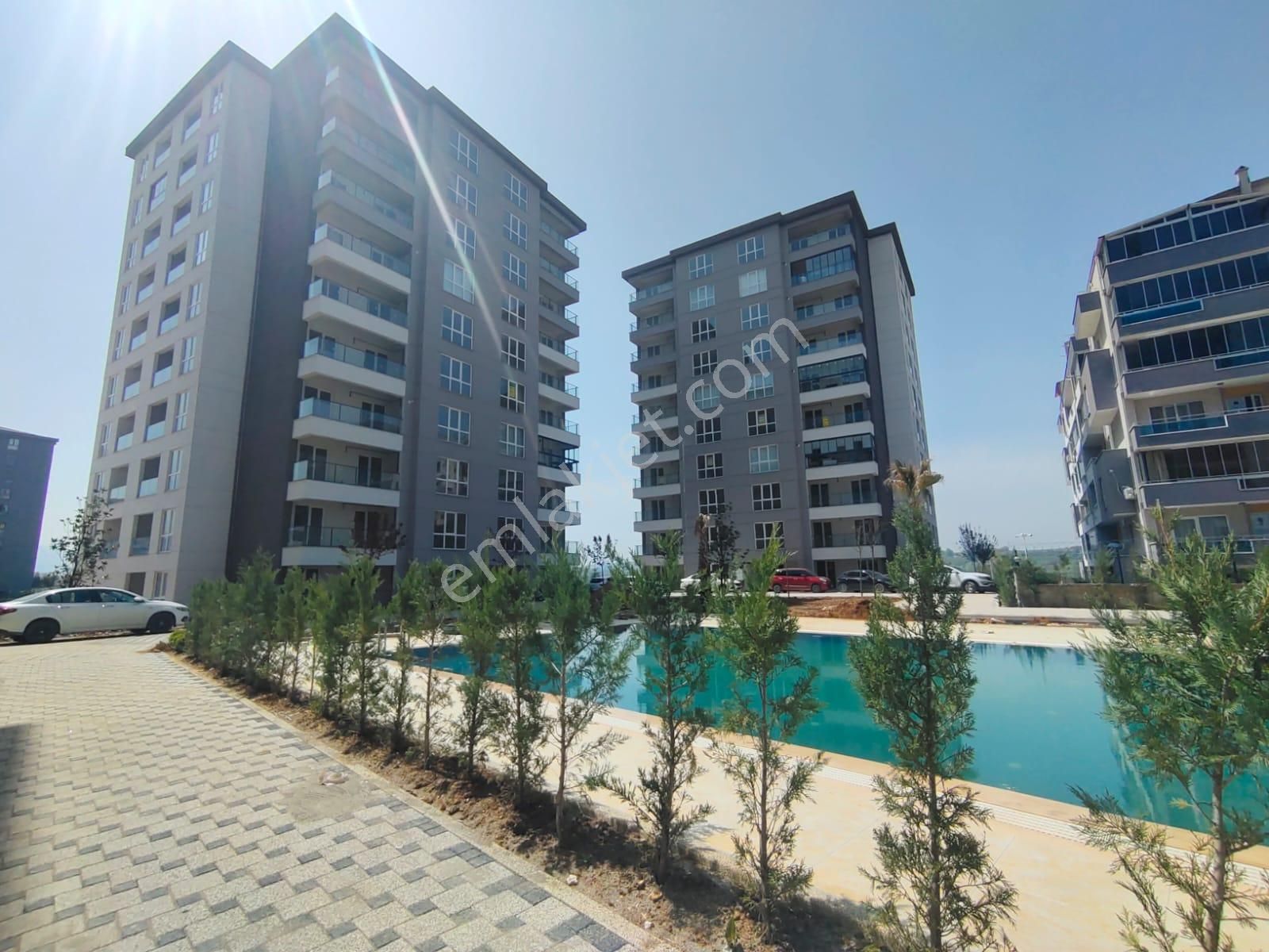 Bursa Kızılcıklı Ona 221 Köşe Cepheli Ara Kat 3+1 Satılık Daire