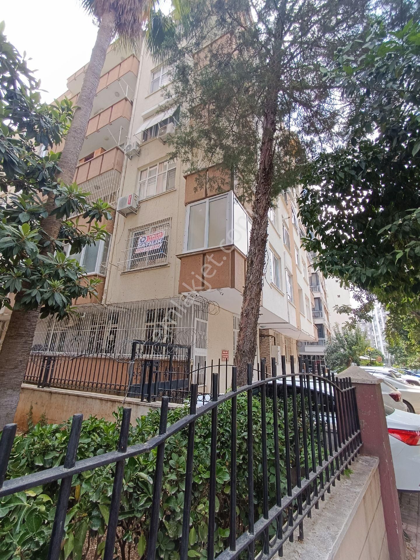 Seyhan Kurtuluş Mah Valilik Civarı Hasarsız Düşük Katlı3+1 Daire