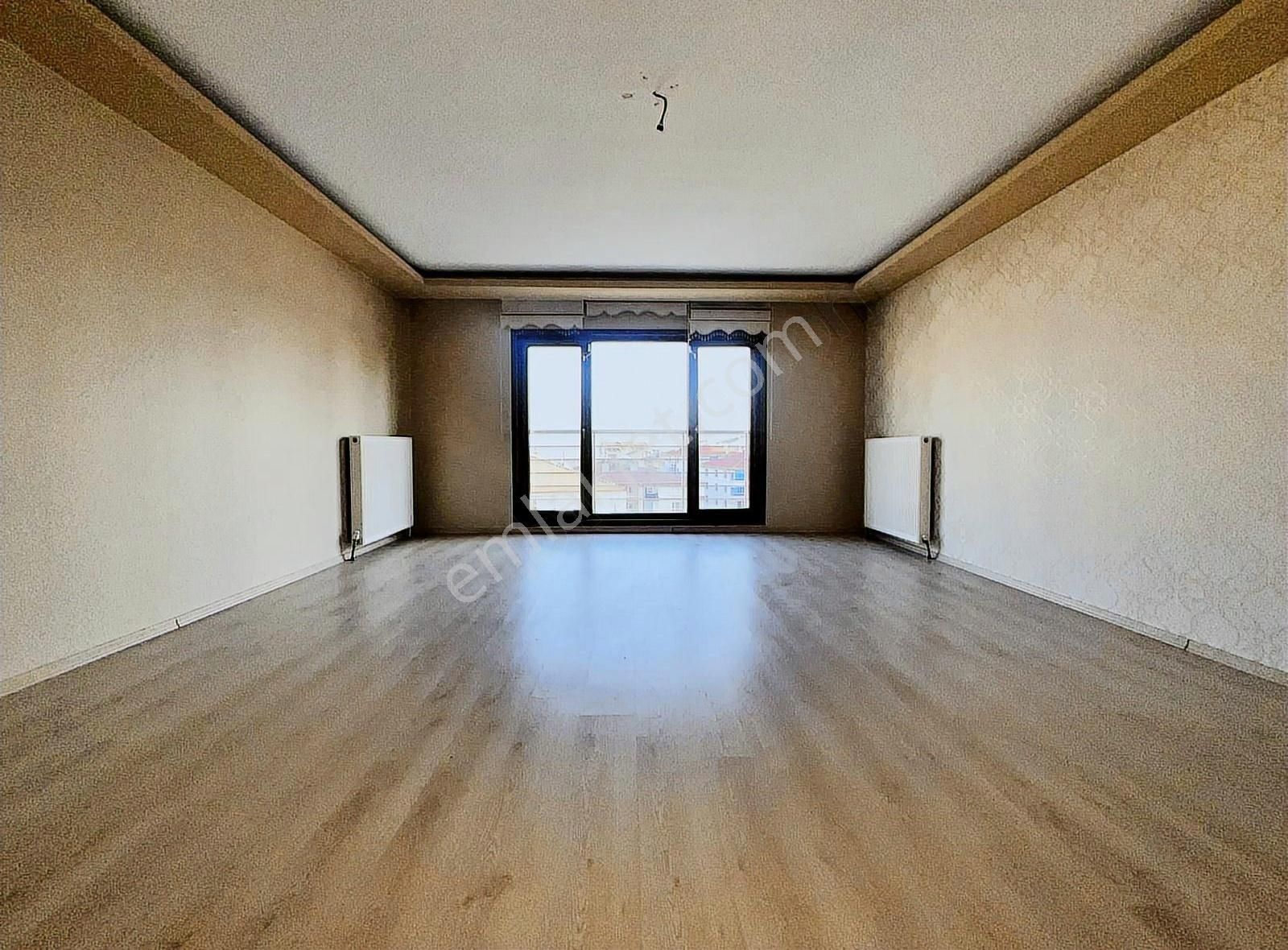 Bakırhan Emlak'tan Güney Cephe 5.kat Masrafsız 4+1 Site Dairesi