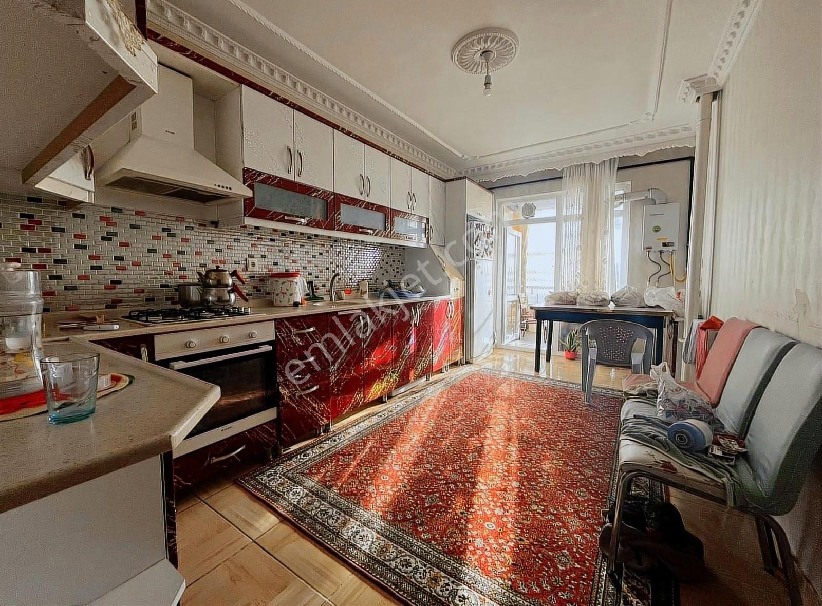 Bakırhan Emlak'tan Merkez'de Güney Cephe 4+1 1.kat Site Dairesi
