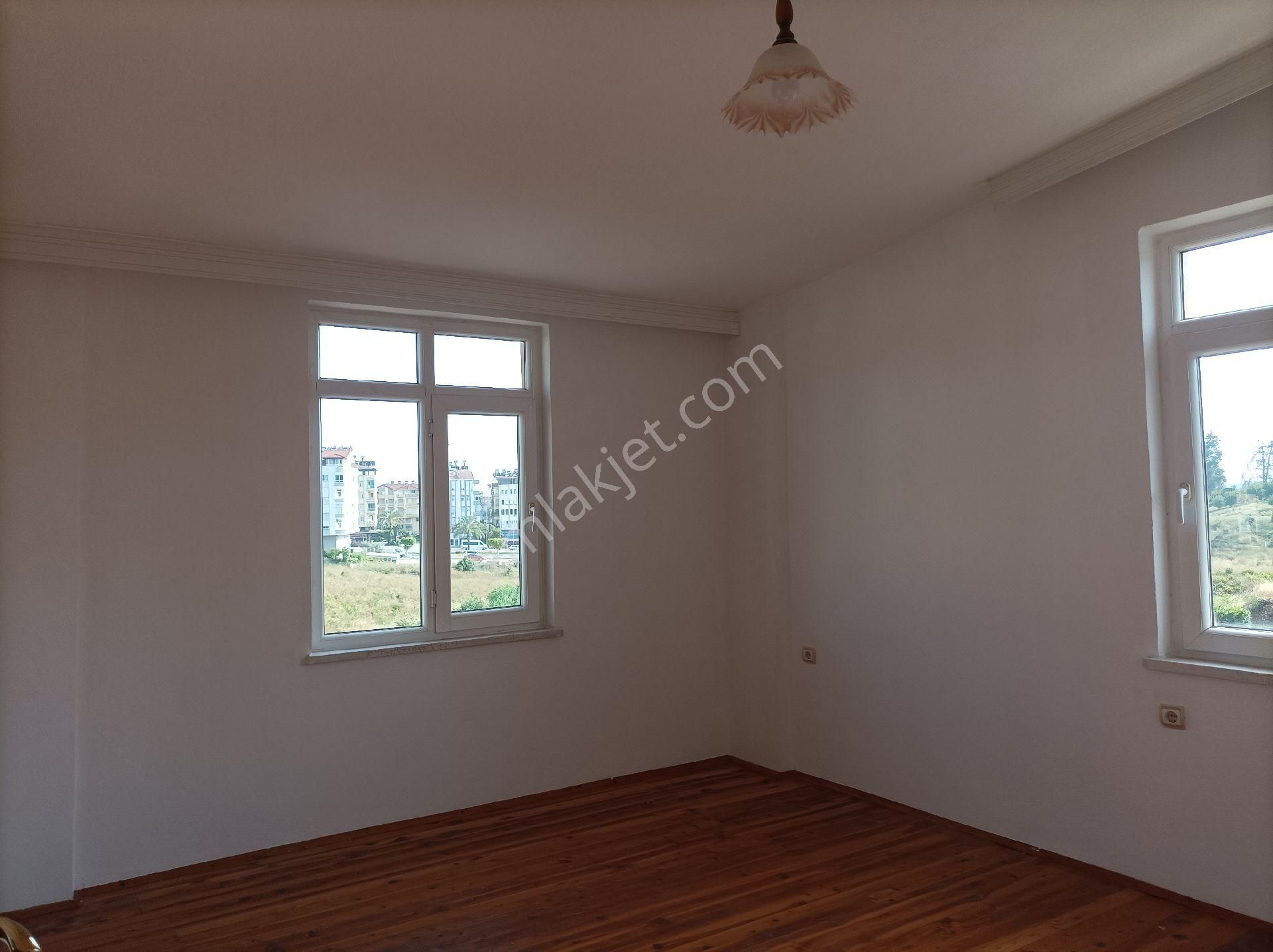 Manavgat A. Pazarcı Mahallesi'nde Kiralık 2+1 Daire